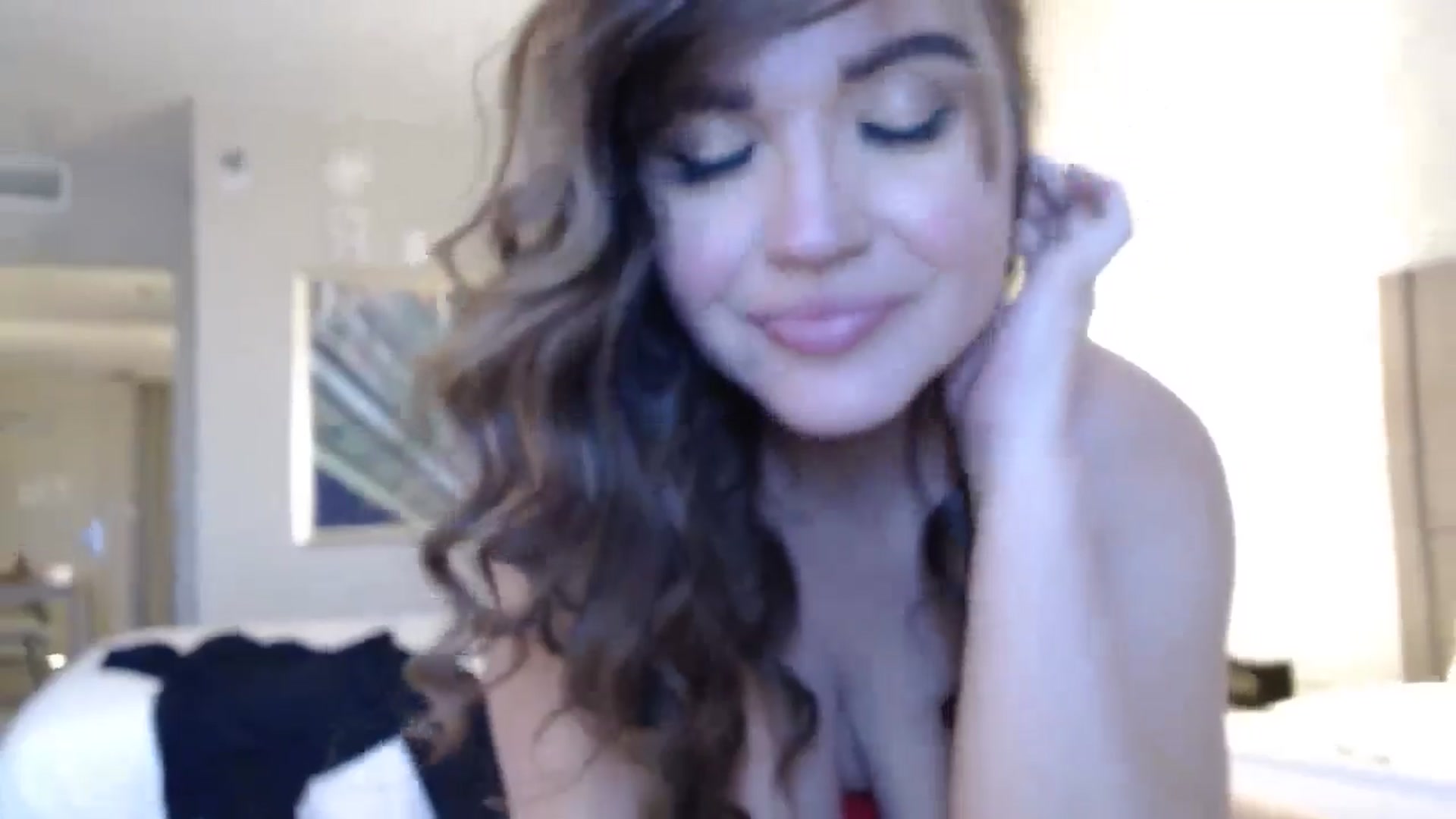Gallery image thumbnail from PokeAPuss's myfreecams stream on, 11/13/2024, 17:02 image 2 of 20