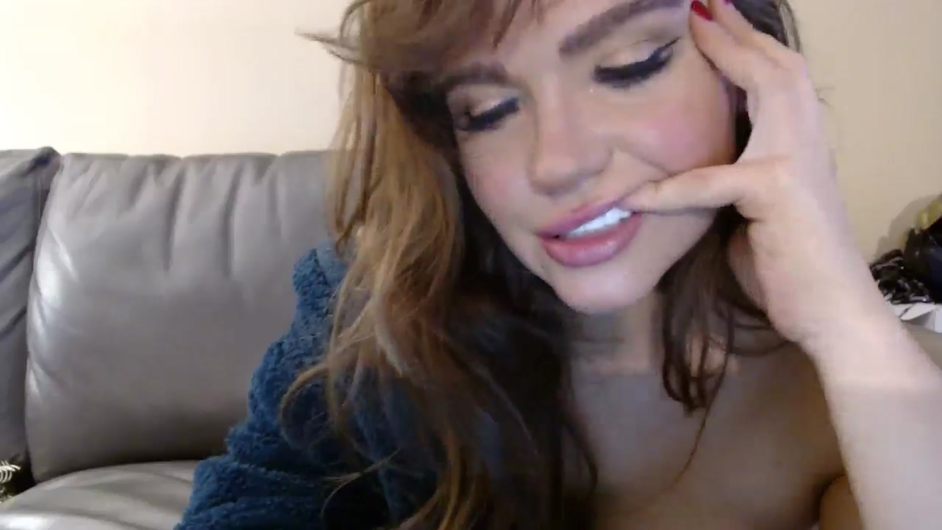 Gallery image thumbnail from PokeAPuss's myfreecams stream on, 12/03/2024, 13:48 image 16 of 20