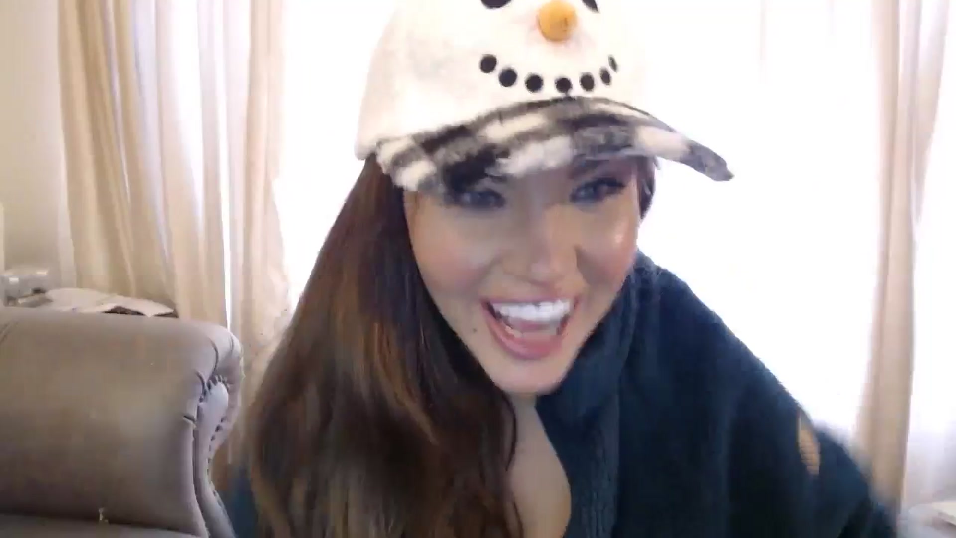 Gallery image thumbnail from PokeAPuss's myfreecams stream on, 12/08/2024, 13:48 image 12 of 20