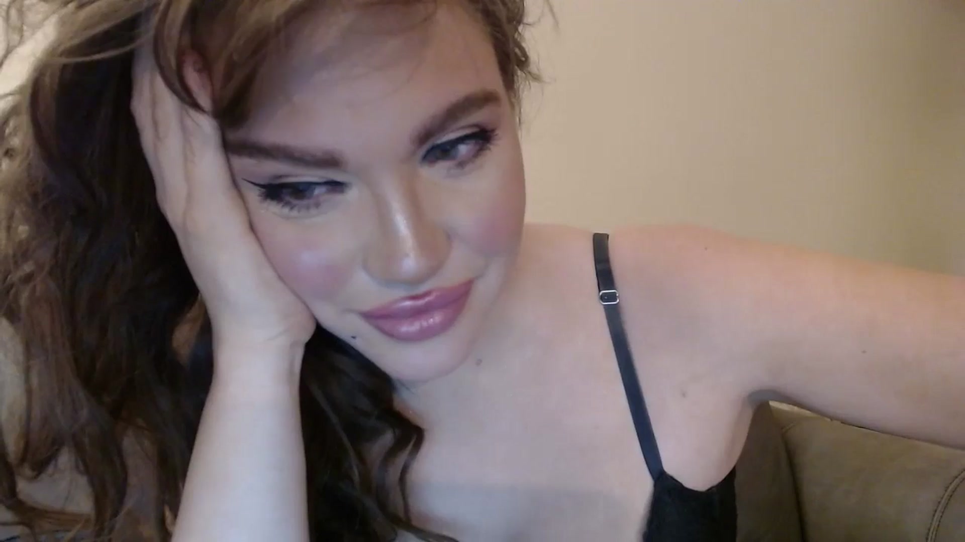 Gallery image thumbnail from PokeAPuss's myfreecams stream on, 12/10/2024, 12:16 image 19 of 20