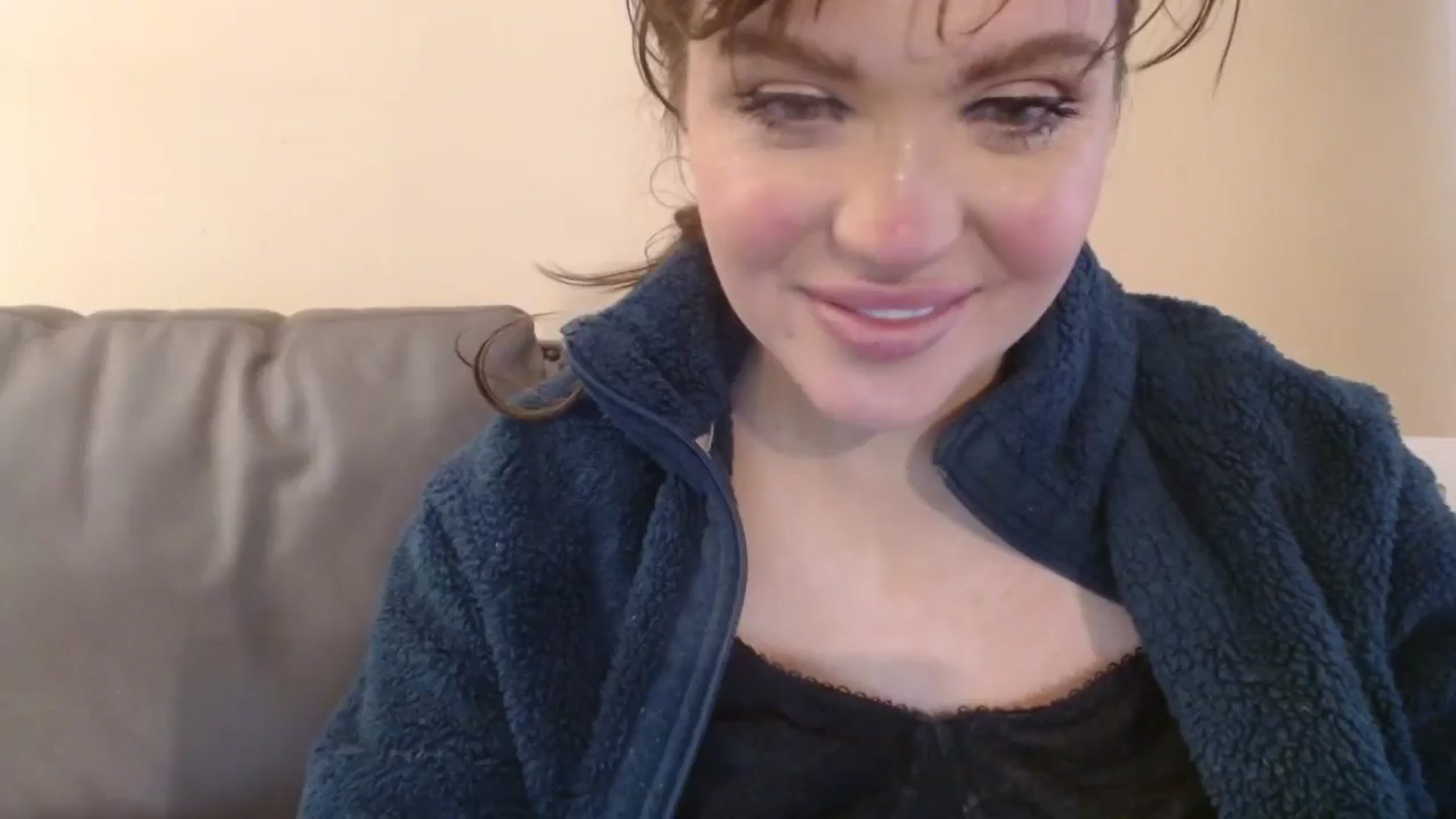 Gallery image thumbnail from PokeAPuss's myfreecams stream on, 12/10/2024, 16:10 image 19 of 20