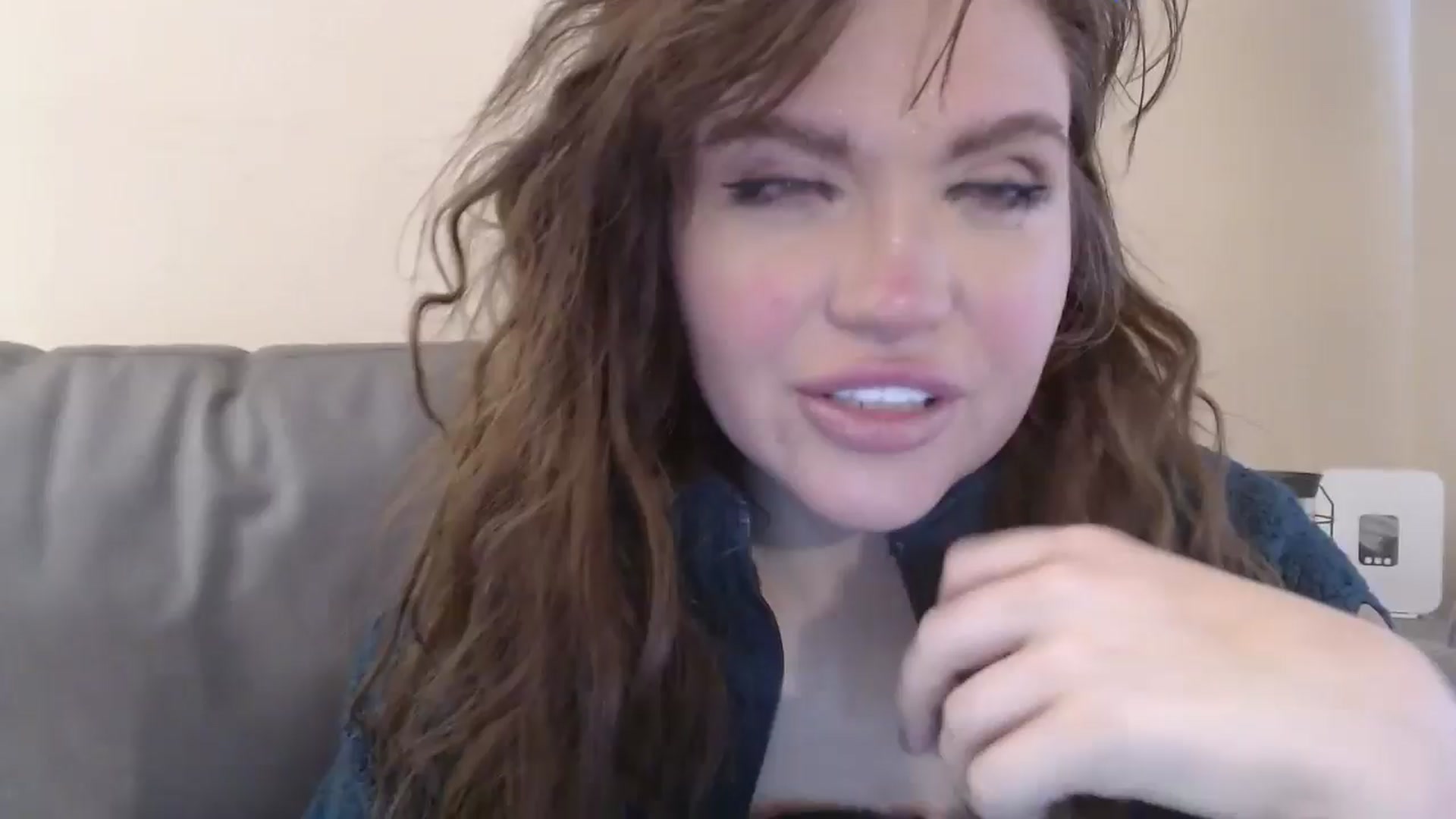 Gallery image thumbnail from PokeAPuss's myfreecams stream on, 12/10/2024, 16:10 image 15 of 20
