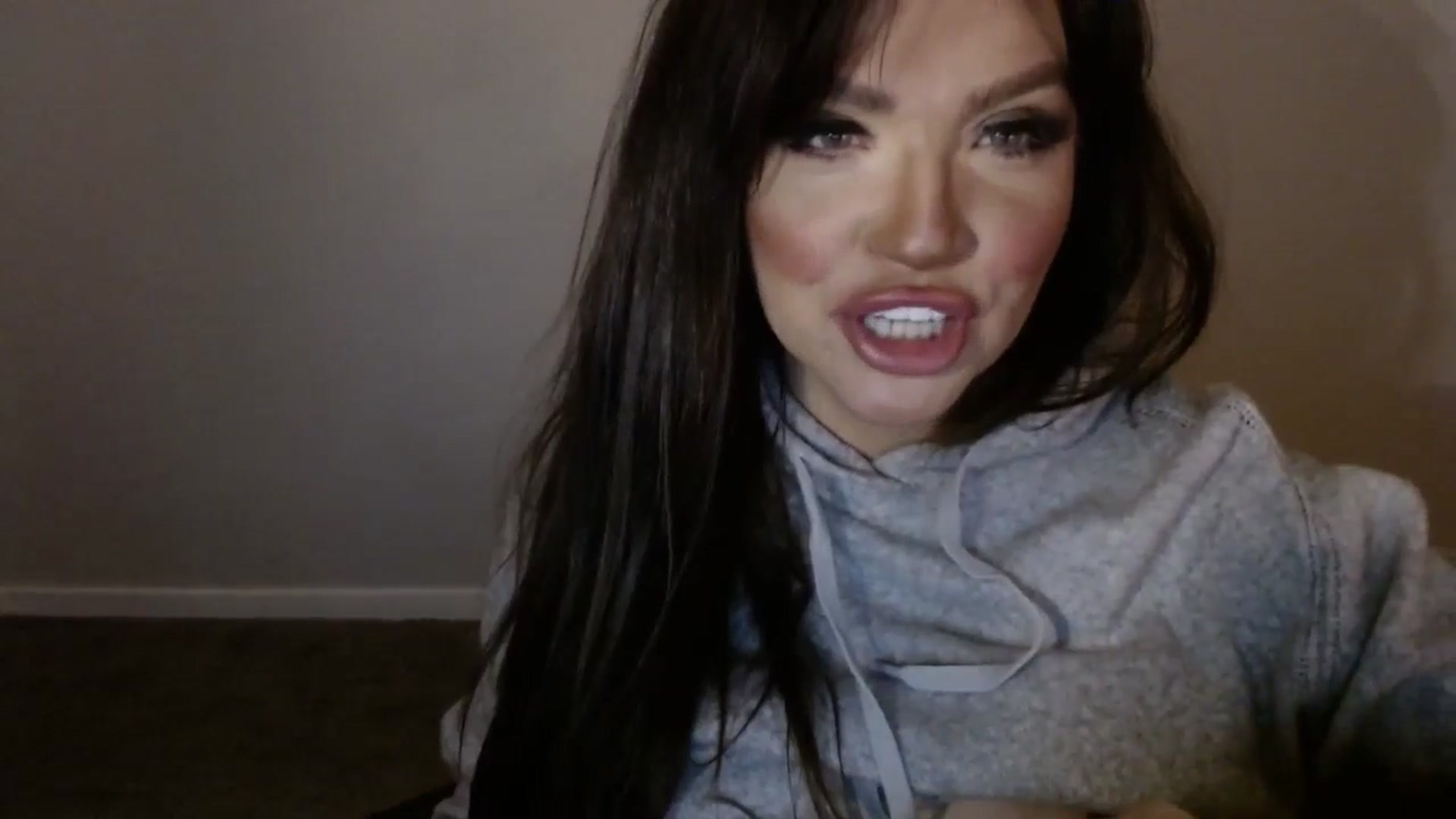 Gallery image thumbnail from PokeAPuss's myfreecams stream on, 01/08/2025, 06:55 image 2 of 20
