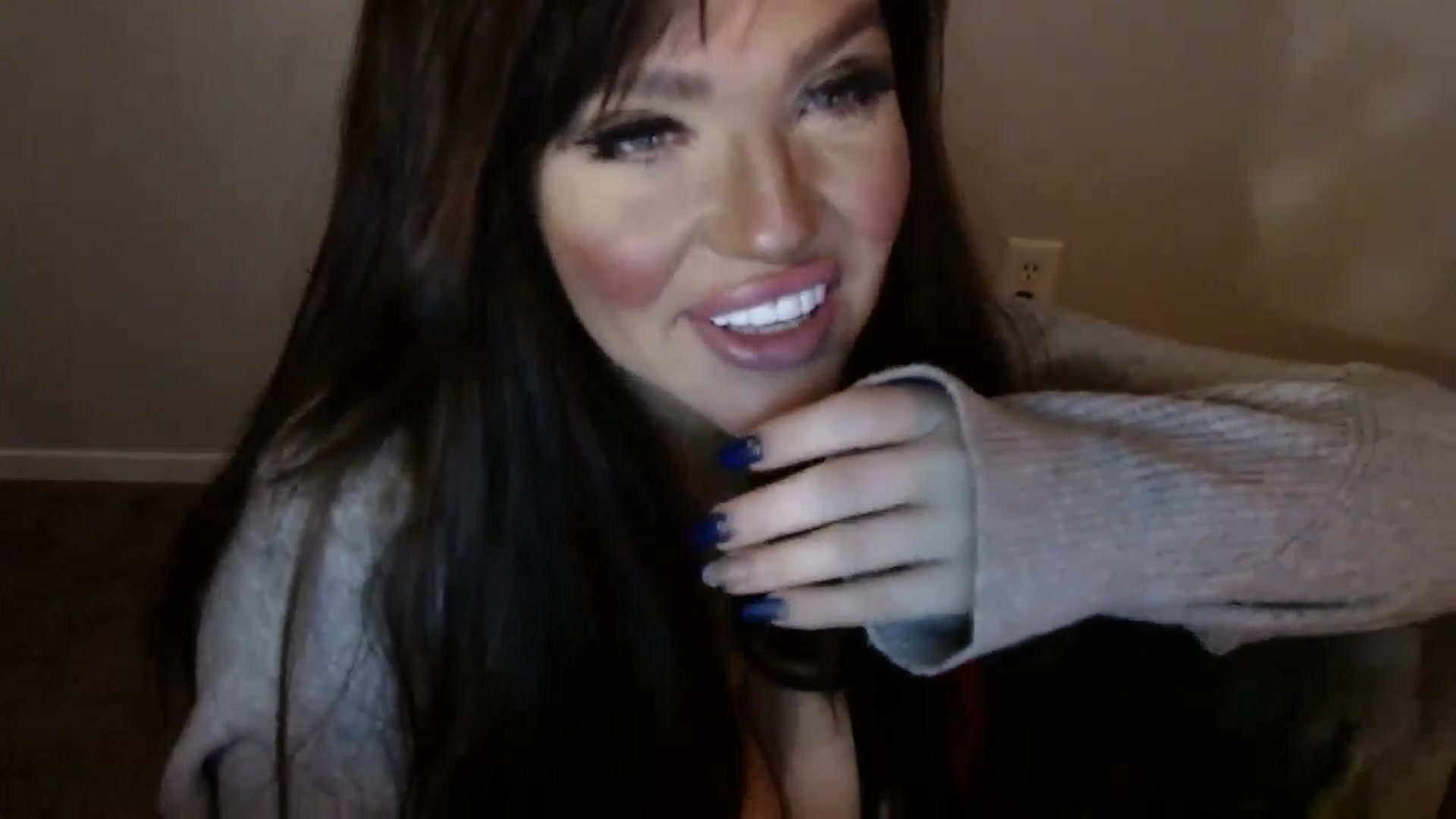 Gallery image thumbnail from PokeAPuss's myfreecams stream on, 01/08/2025, 08:50 image 2 of 20