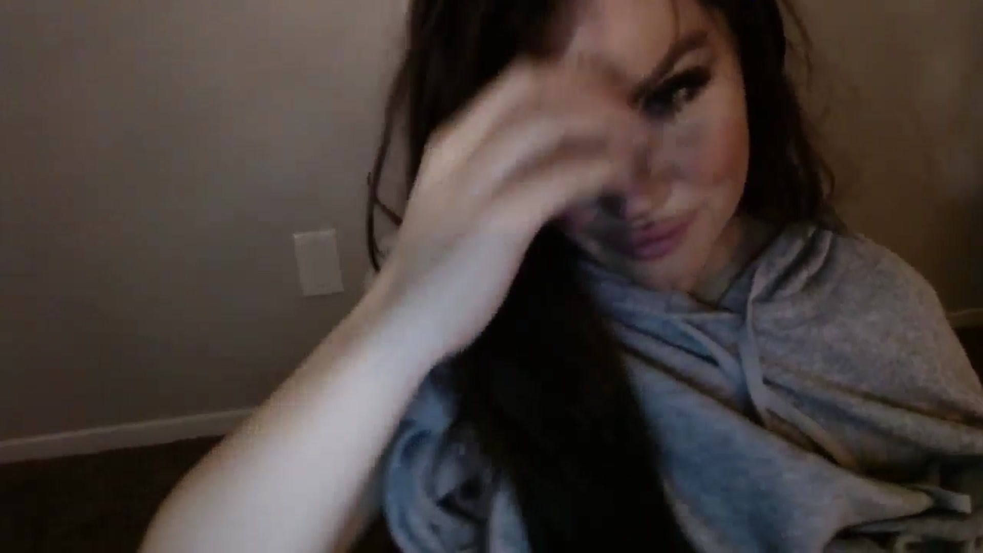 Gallery image thumbnail from PokeAPuss's myfreecams stream on, 01/08/2025, 09:17 image 10 of 20