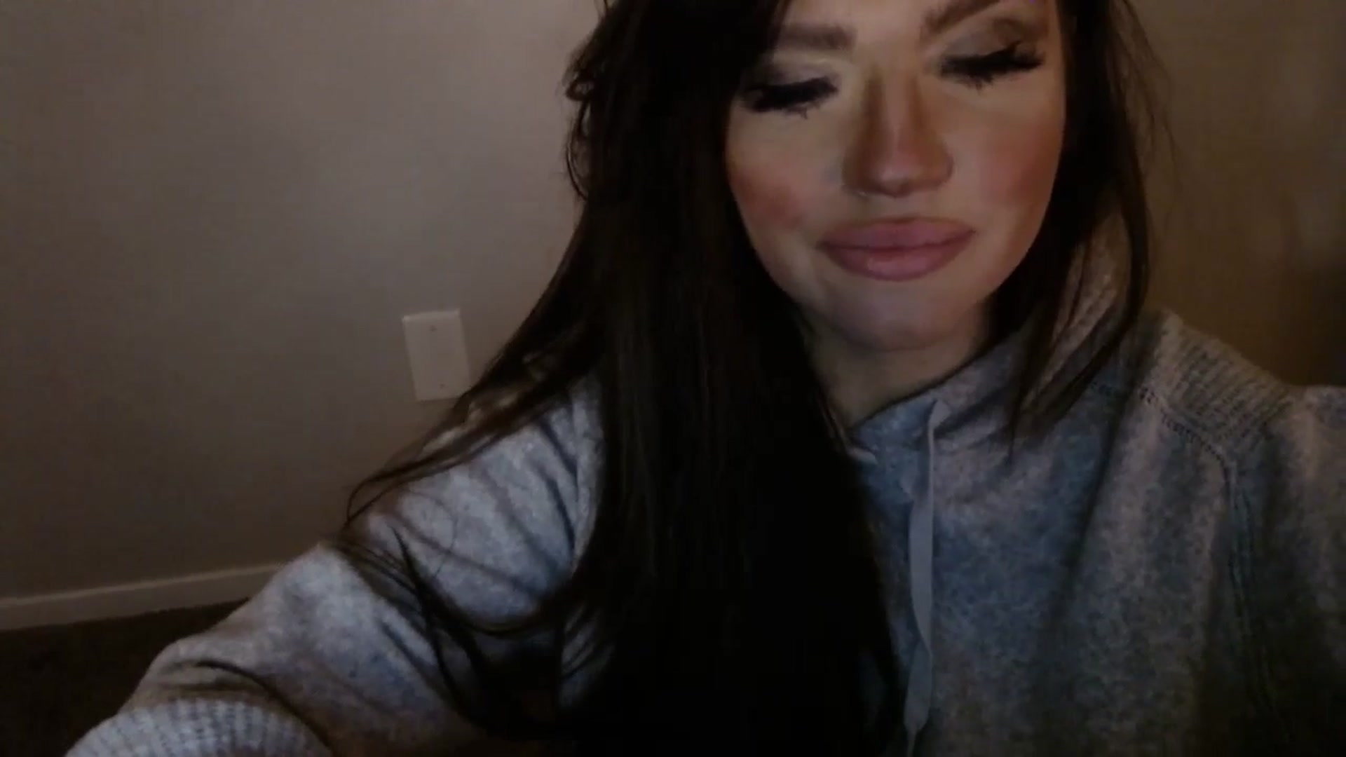 Gallery image thumbnail from PokeAPuss's myfreecams stream on, 01/08/2025, 09:17 image 7 of 20