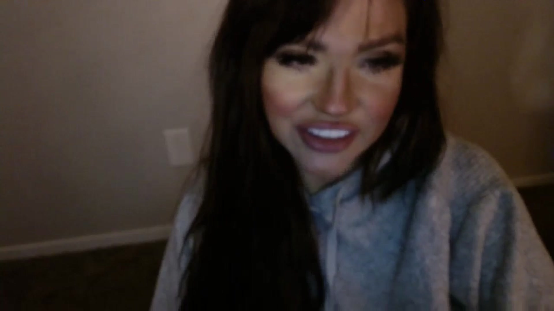 Gallery image thumbnail from PokeAPuss's myfreecams stream on, 01/08/2025, 09:17 image 5 of 20