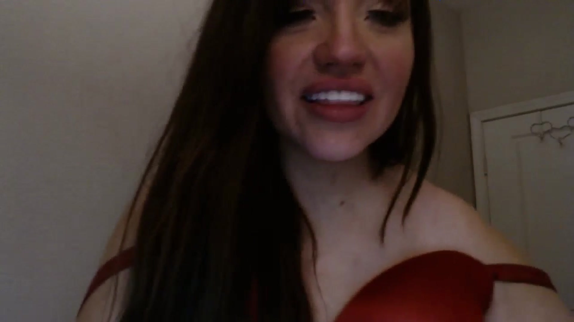 Gallery image thumbnail from PokeAPuss's myfreecams stream on, 01/25/2025, 07:00 image 10 of 20