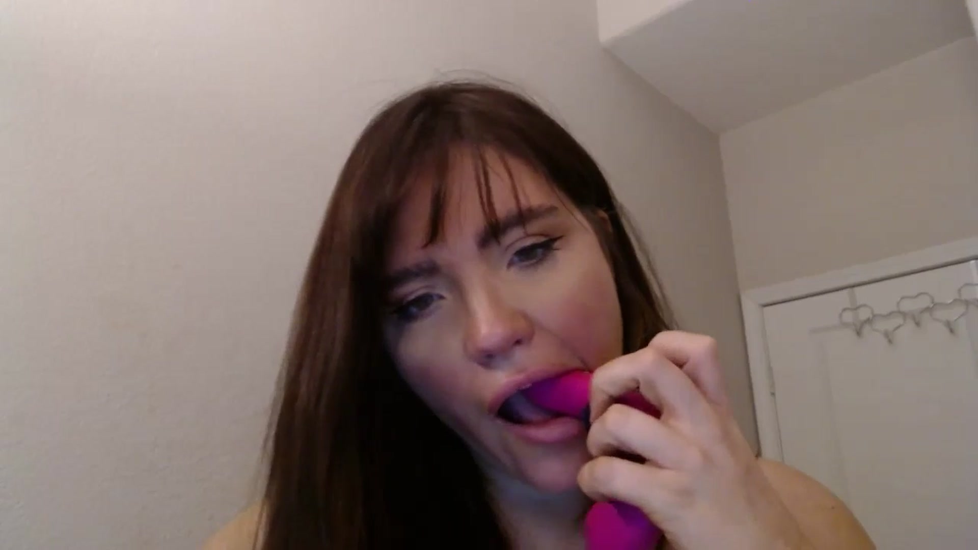 Gallery image thumbnail from PokeAPuss's myfreecams stream on, 01/29/2025, 02:35 image 10 of 20