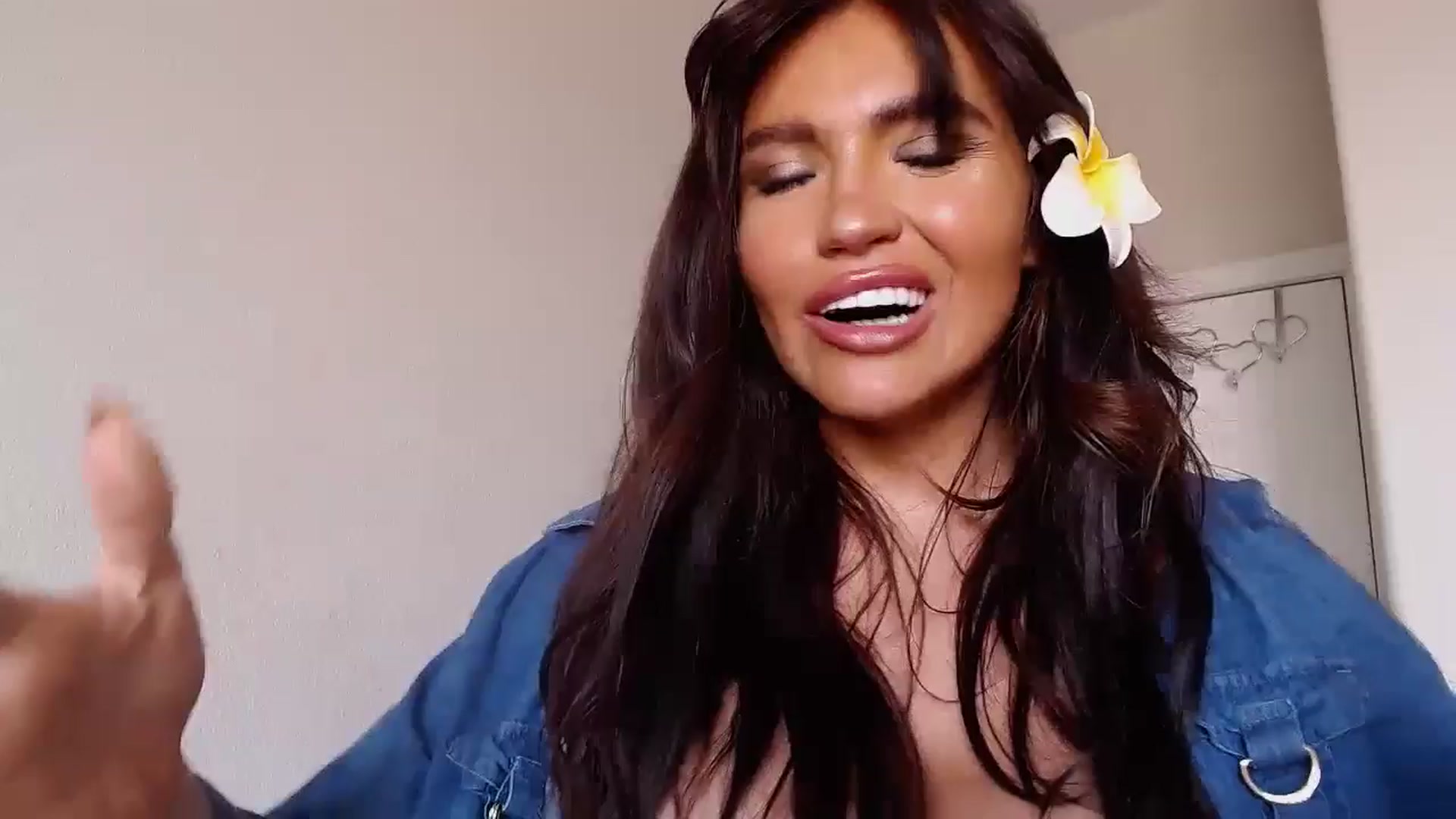 Gallery image thumbnail from PokeAPuss's myfreecams stream on, 03/28/2025, 22:13 image 14 of 20