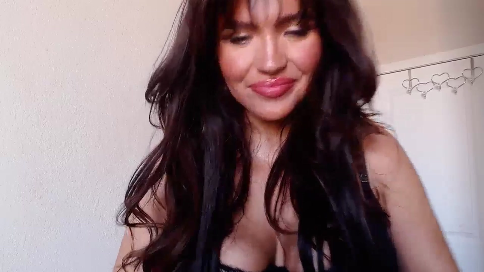 Gallery image thumbnail from PokeAPuss's myfreecams stream on, 03/30/2025, 23:26 image 11 of 20