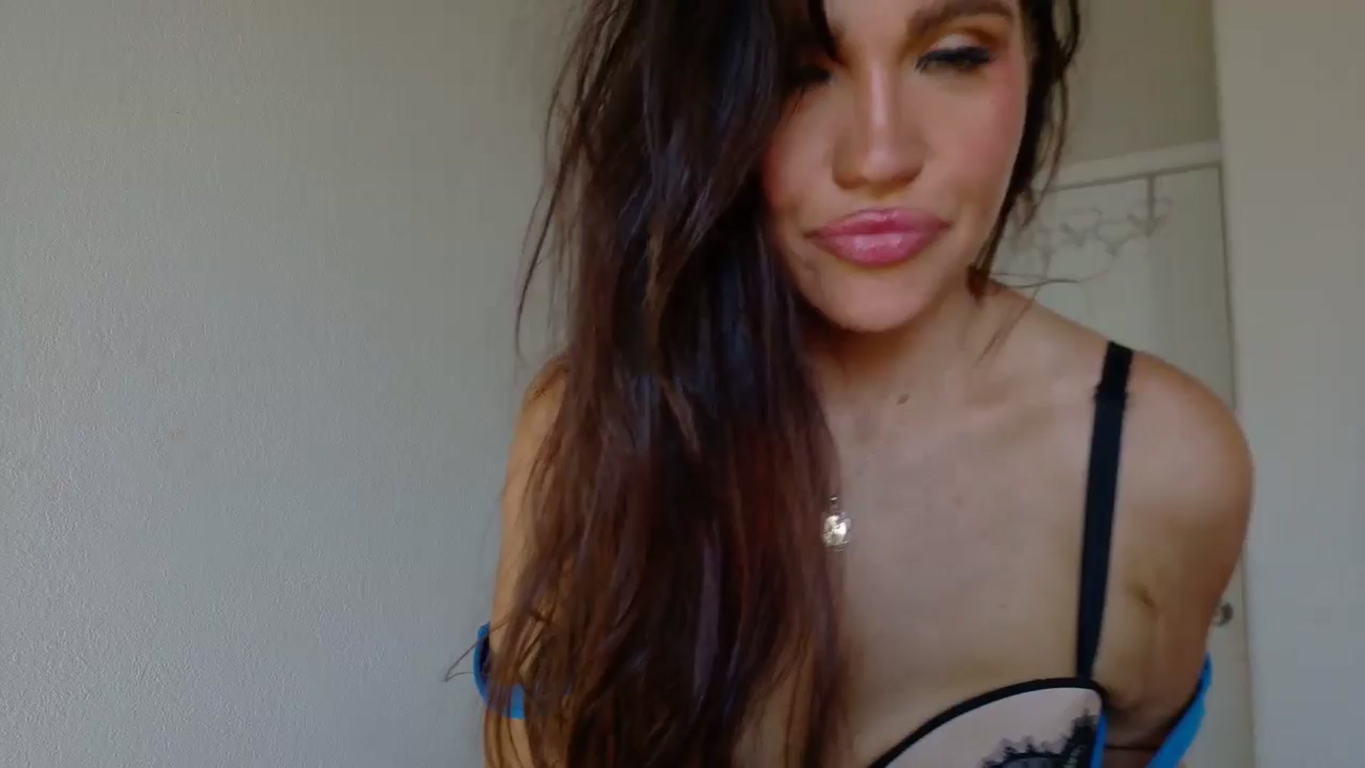 Gallery image thumbnail from PokeAPuss's myfreecams stream on, 08/13/2025, 15:17 image 1 of 20