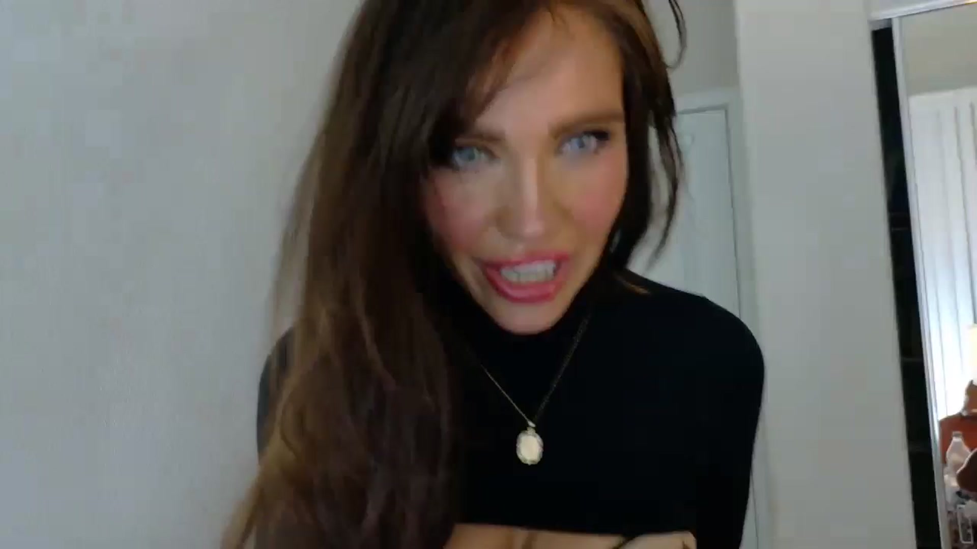 Gallery image thumbnail from PokeAPuss's myfreecams stream on, 08/26/2025, 05:08 image 1 of 20