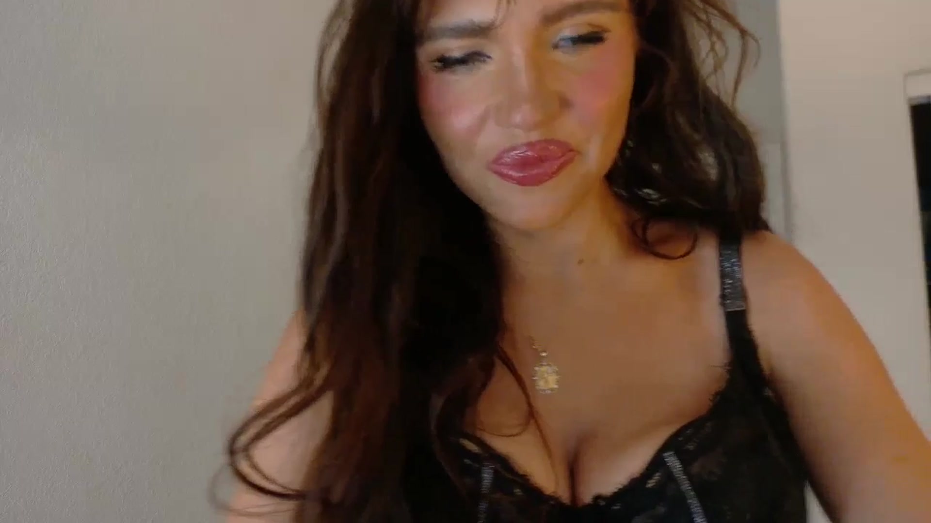 Gallery image thumbnail from PokeAPuss's myfreecams stream on, 09/28/2025, 09:56 image 9 of 20