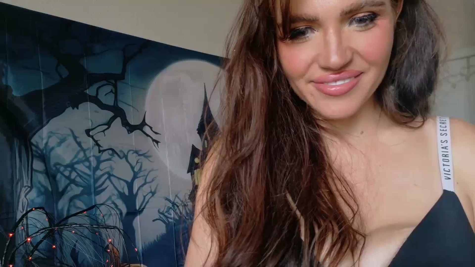 Gallery image thumbnail from PokeAPuss's myfreecams stream on, 10/13/2025, 23:28 image 18 of 20