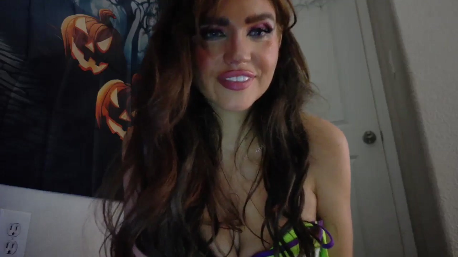 Gallery image thumbnail from PokeAPuss's myfreecams stream on, 10/15/2025, 12:39 image 11 of 20