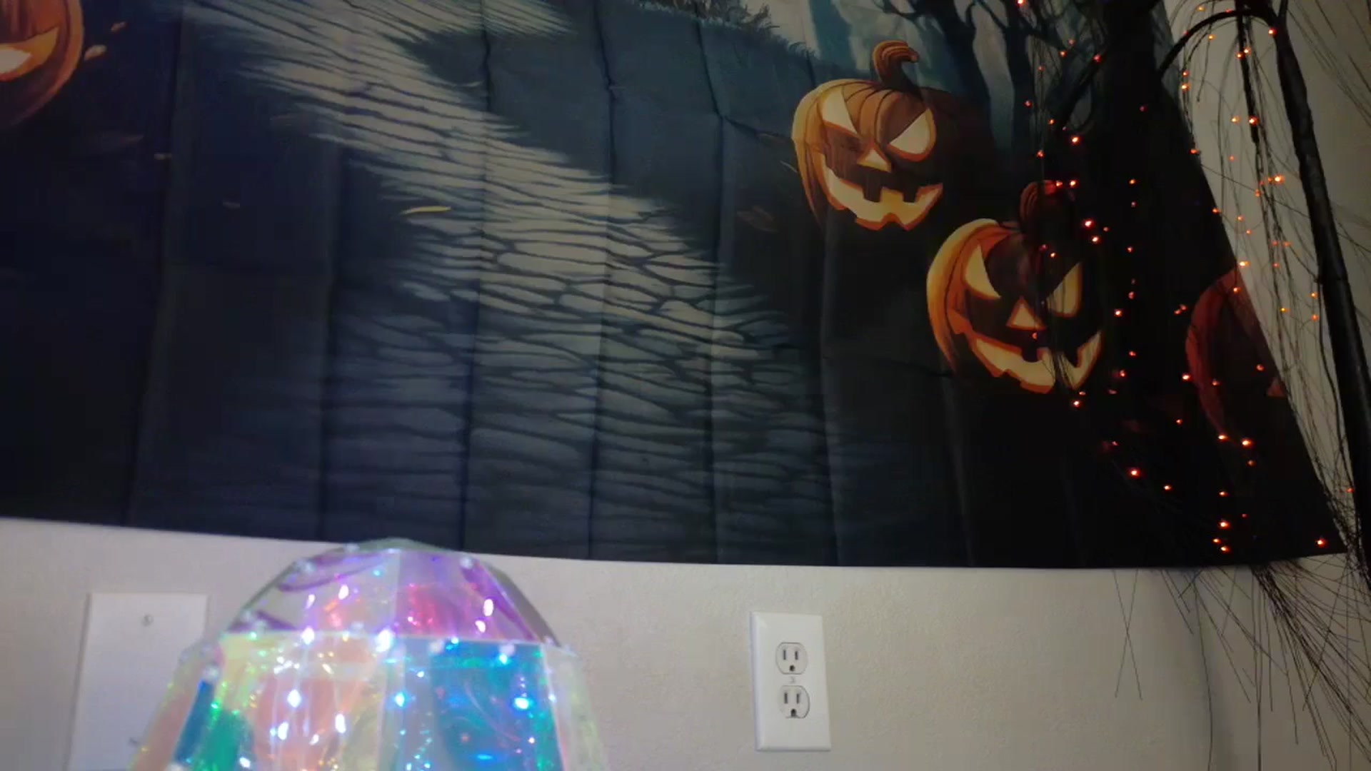 Gallery image thumbnail from PokeAPuss's myfreecams stream on, 10/17/2025, 09:30 image 19 of 20
