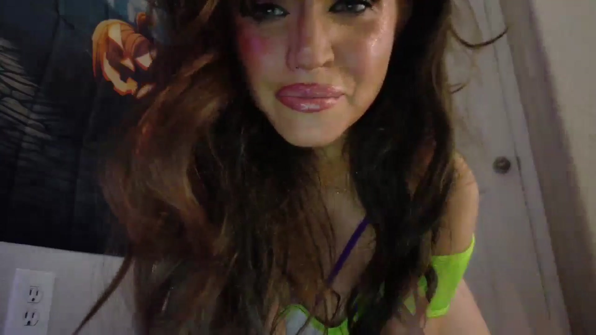Gallery image thumbnail from PokeAPuss's myfreecams stream on, 10/17/2025, 09:30 image 14 of 20