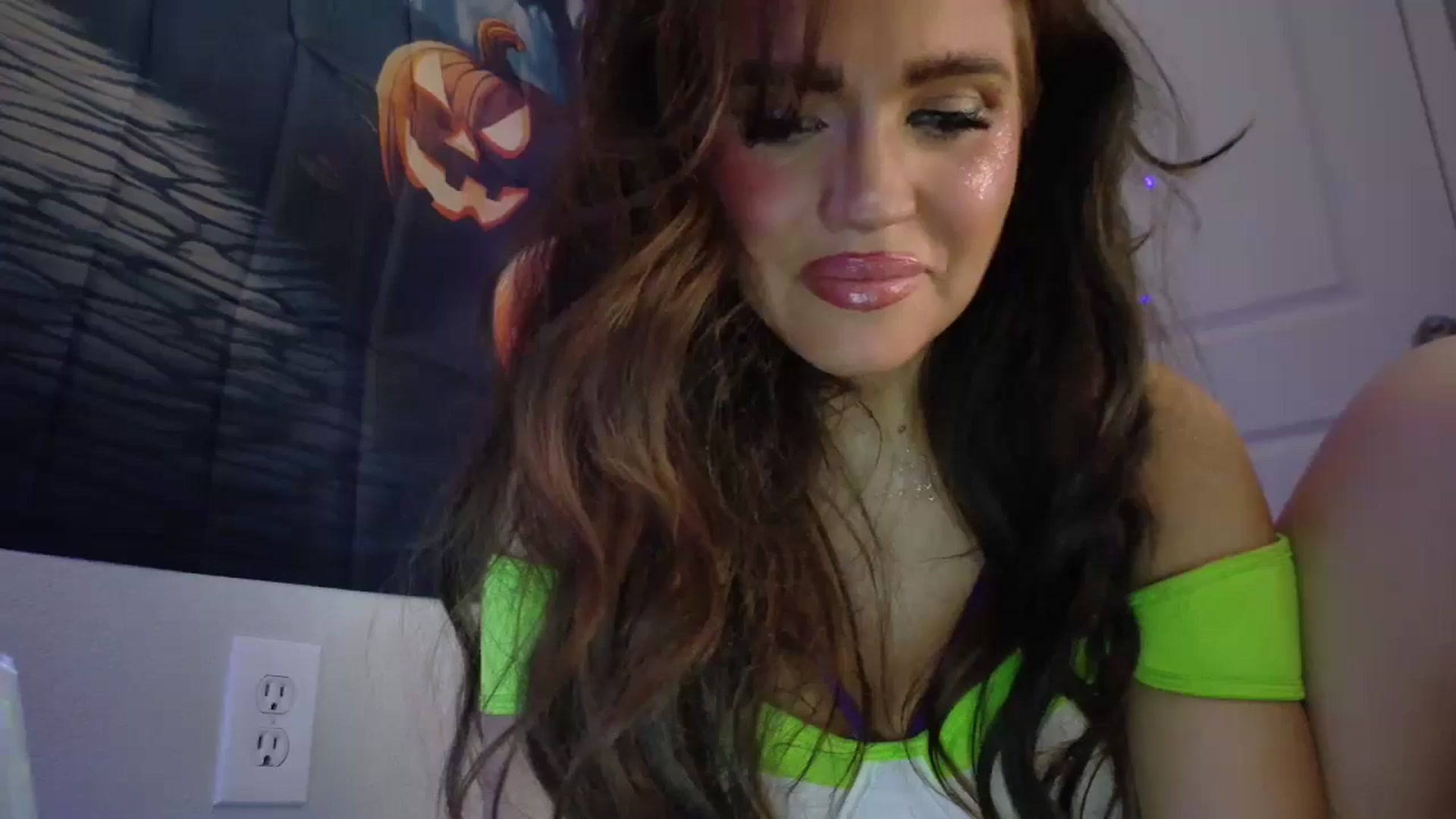 Gallery image thumbnail from PokeAPuss's myfreecams stream on, 10/17/2025, 09:30 image 13 of 20