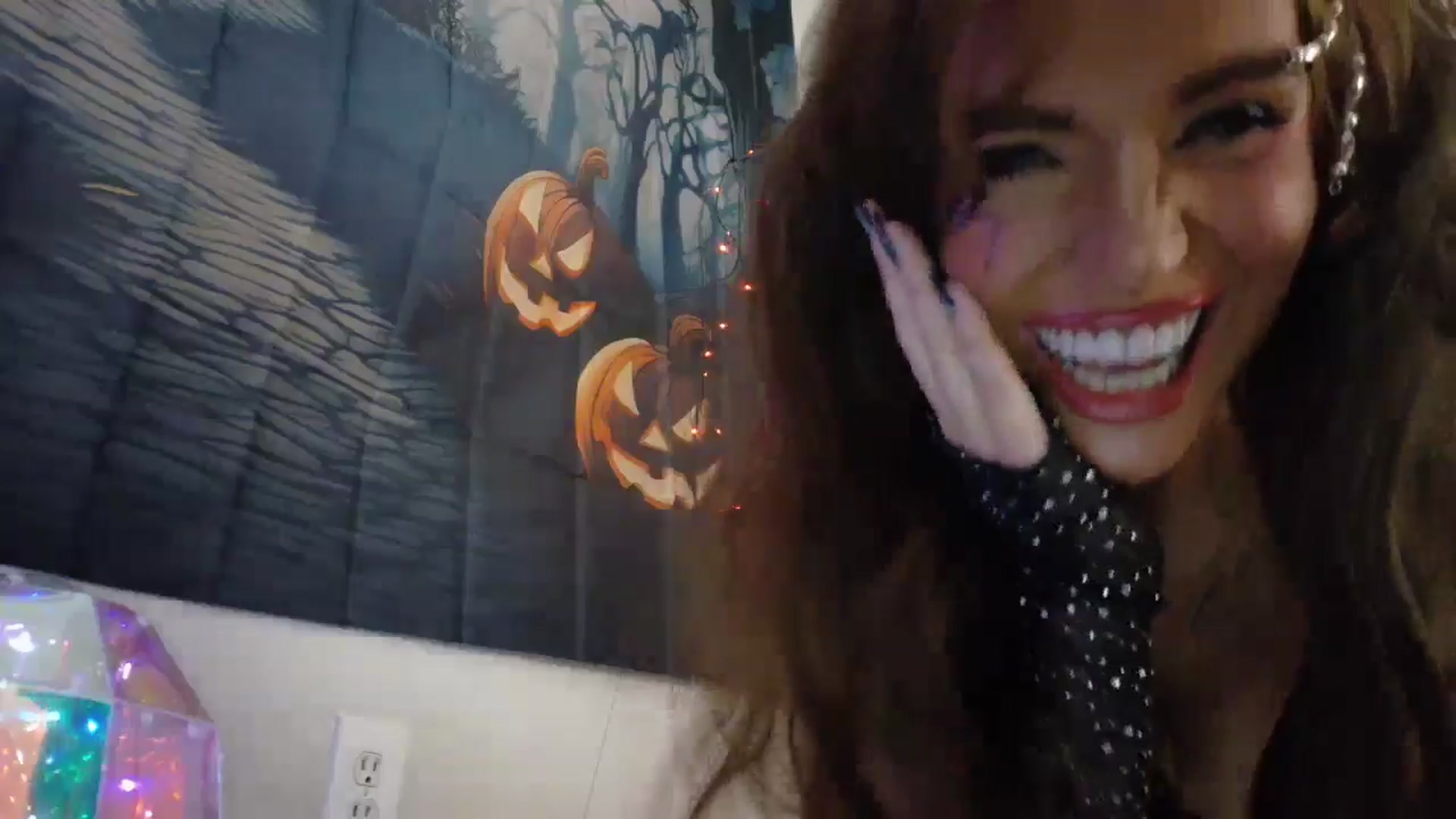 Gallery image thumbnail from PokeAPuss's myfreecams stream on, 10/19/2025, 08:29 image 19 of 20