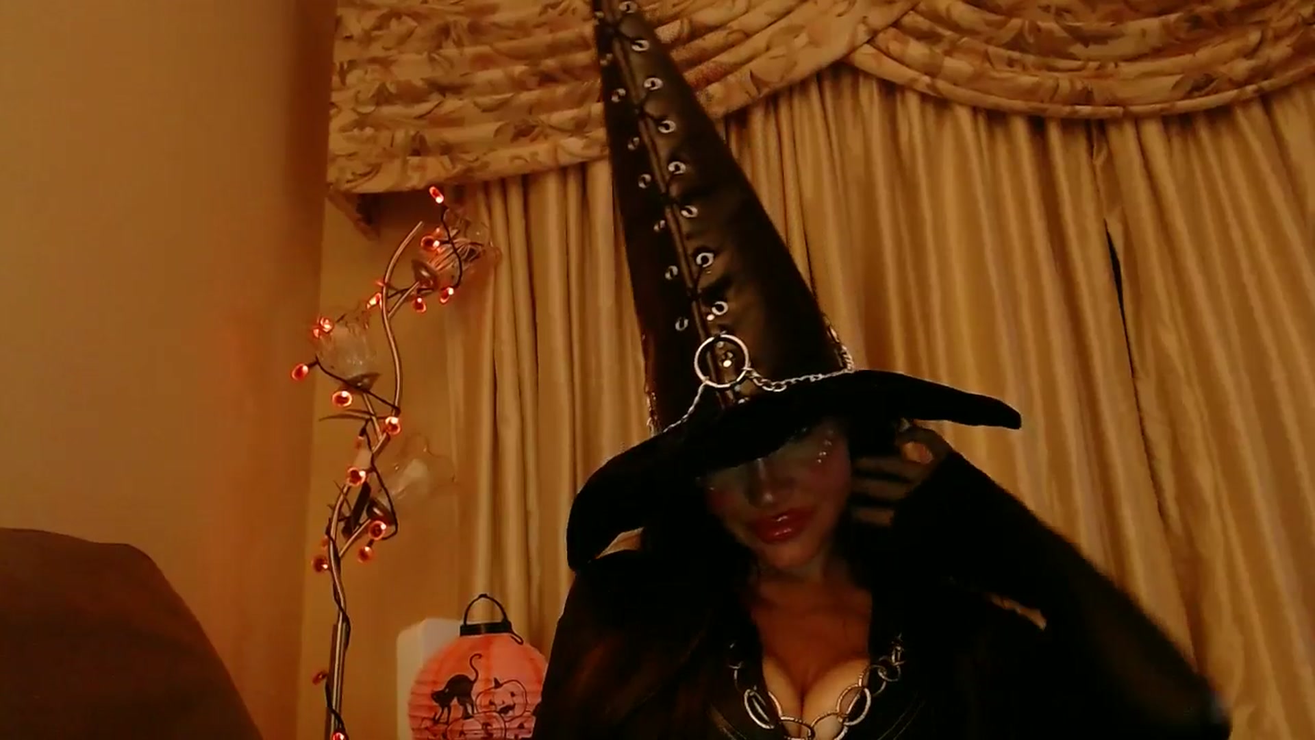 Gallery image thumbnail from PokeAPuss's myfreecams stream on, 10/31/2025, 10:17 image 10 of 20