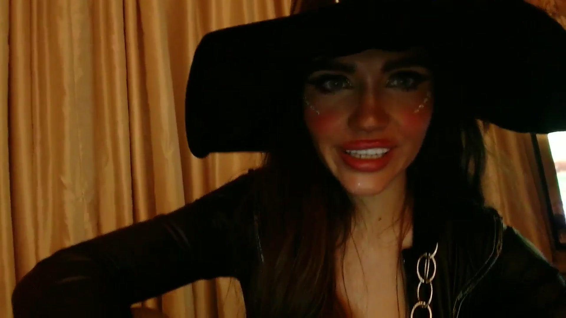 Gallery image thumbnail from PokeAPuss's myfreecams stream on, 10/31/2025, 11:18 image 19 of 20