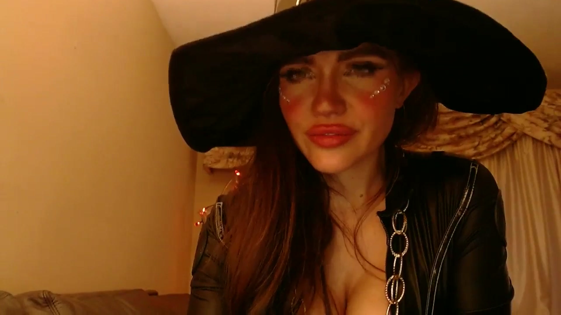 Gallery image thumbnail from PokeAPuss's myfreecams stream on, 10/31/2025, 12:17 image 3 of 20