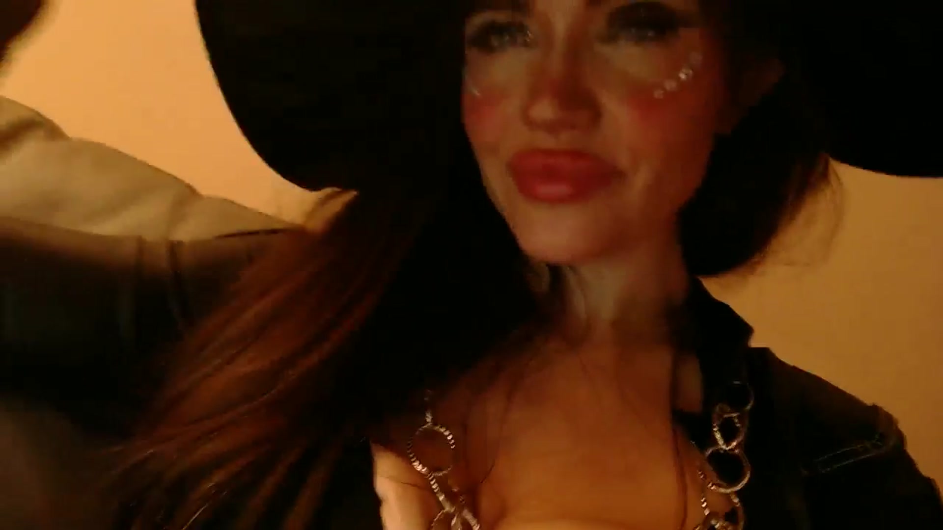 Gallery image thumbnail from PokeAPuss's myfreecams stream on, 10/31/2025, 12:17 image 6 of 20