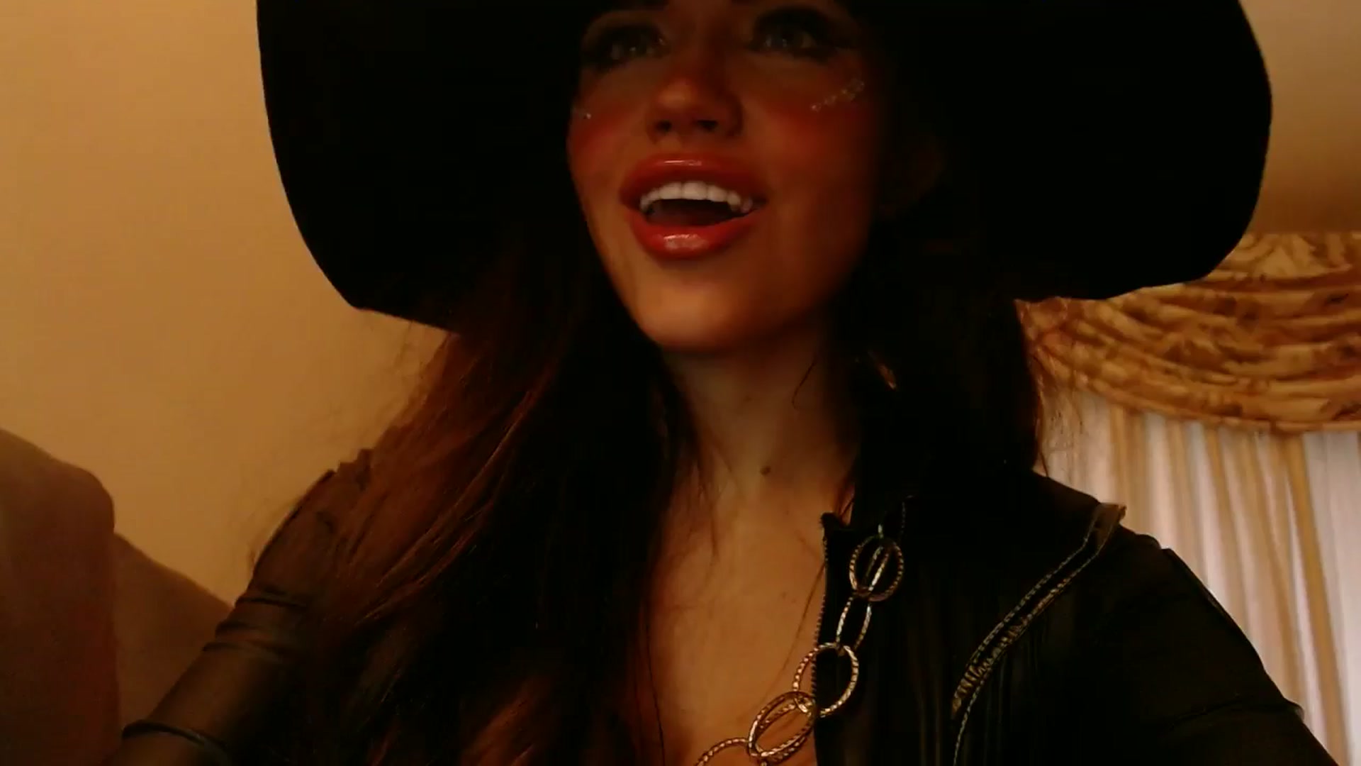 Gallery image thumbnail from PokeAPuss's myfreecams stream on, 10/31/2025, 12:17 image 14 of 20