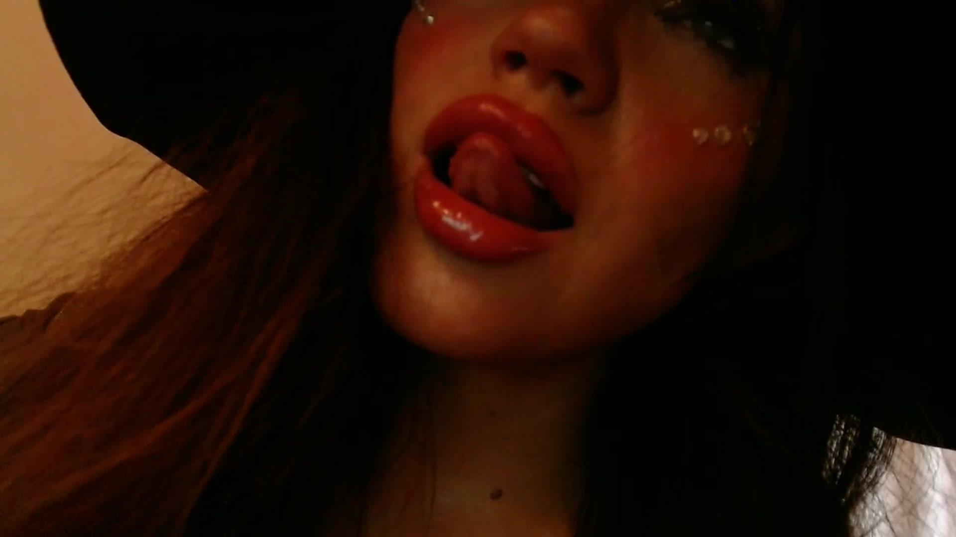 Gallery image thumbnail from PokeAPuss's myfreecams stream on, 10/31/2025, 12:34 image 11 of 20
