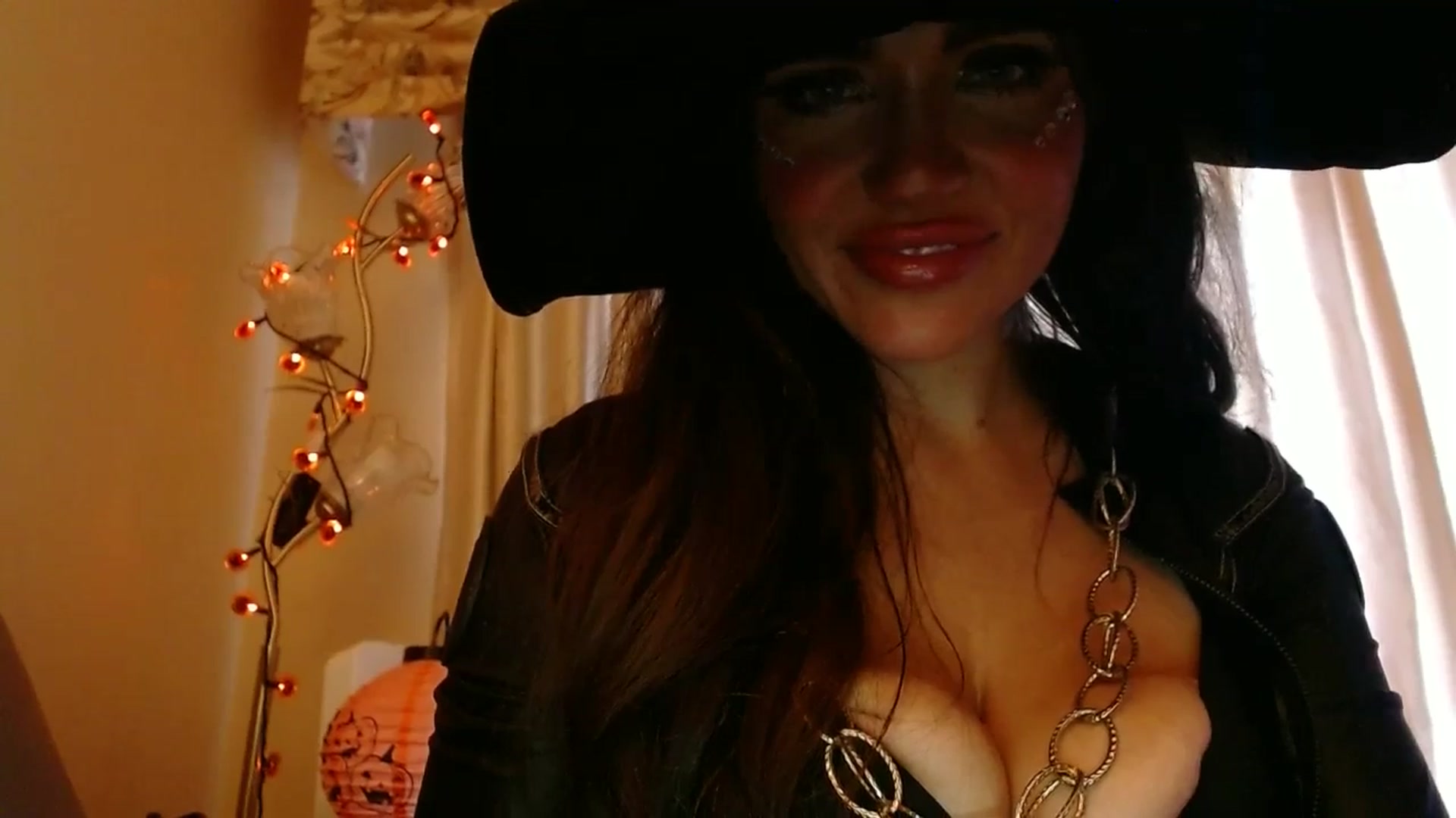 Gallery image thumbnail from PokeAPuss's myfreecams stream on, 10/31/2025, 13:00 image 12 of 20