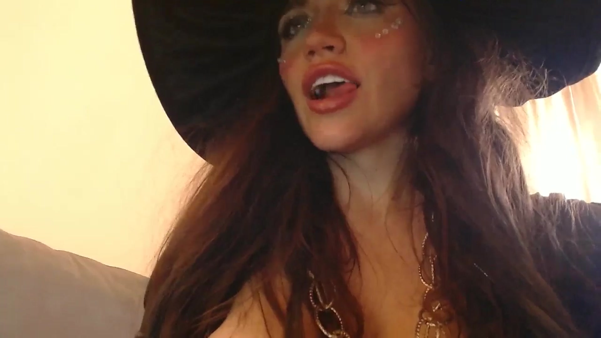 Gallery image thumbnail from PokeAPuss's myfreecams stream on, 10/31/2025, 14:22 image 10 of 20