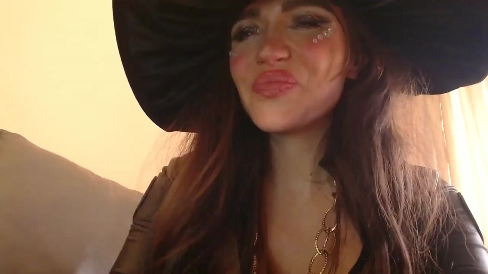 Gallery image thumbnail from PokeAPuss's myfreecams stream on, 10/31/2025, 14:22 image 16 of 20