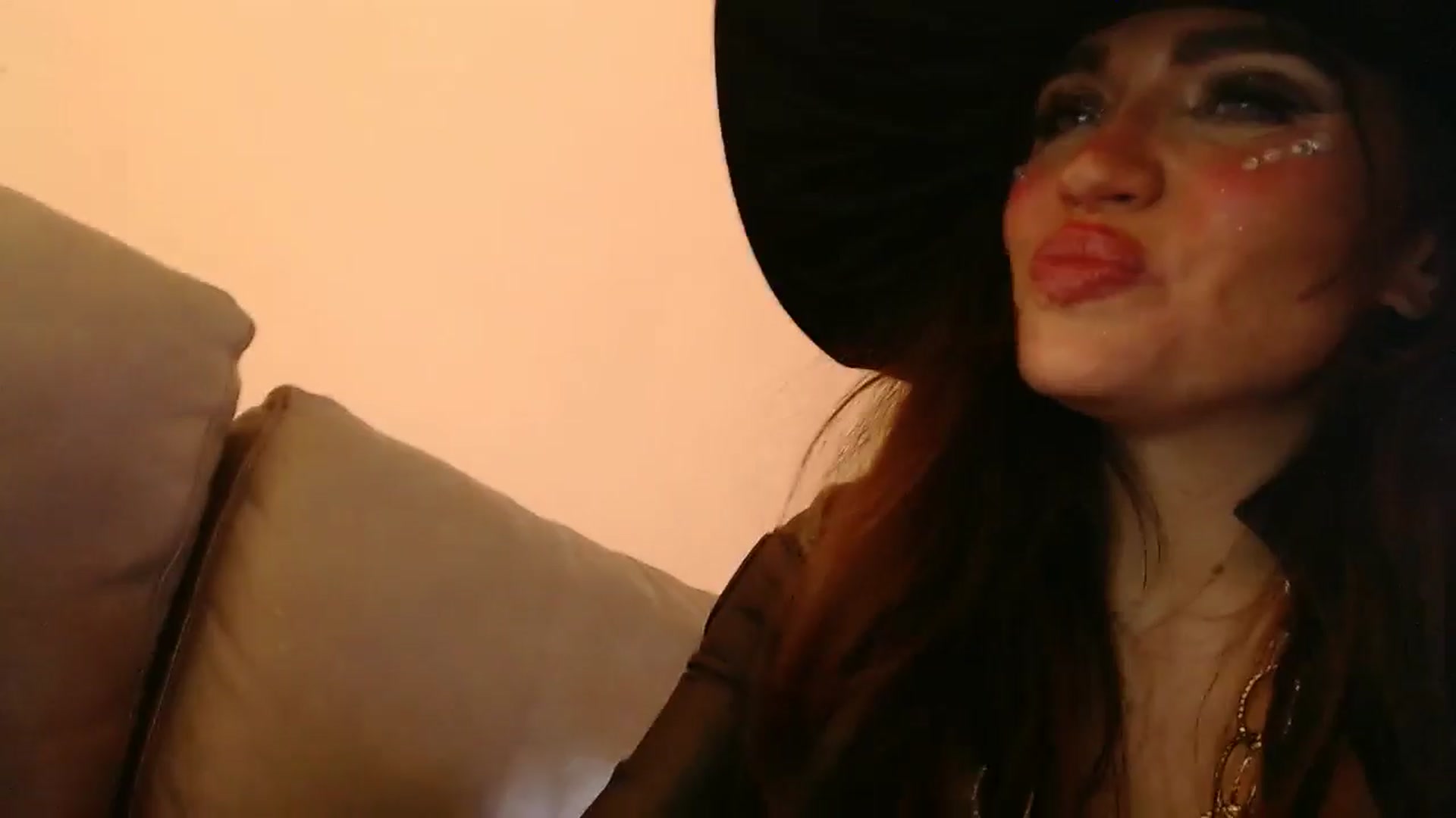 Gallery image thumbnail from PokeAPuss's myfreecams stream on, 10/31/2025, 14:22 image 12 of 20