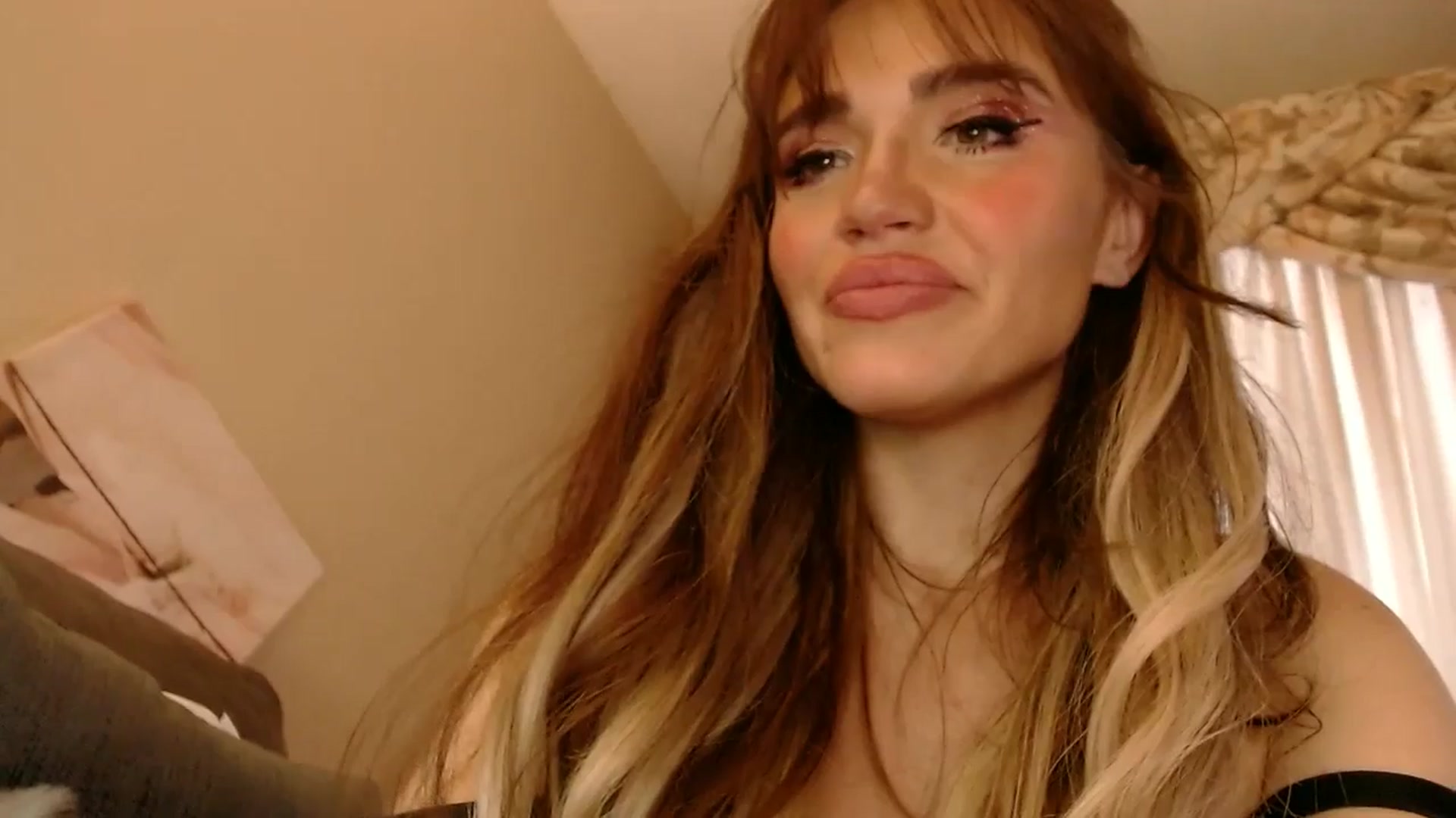 Gallery image thumbnail from PokeAPuss's myfreecams stream on, 12/13/2025, 15:07 image 11 of 20
