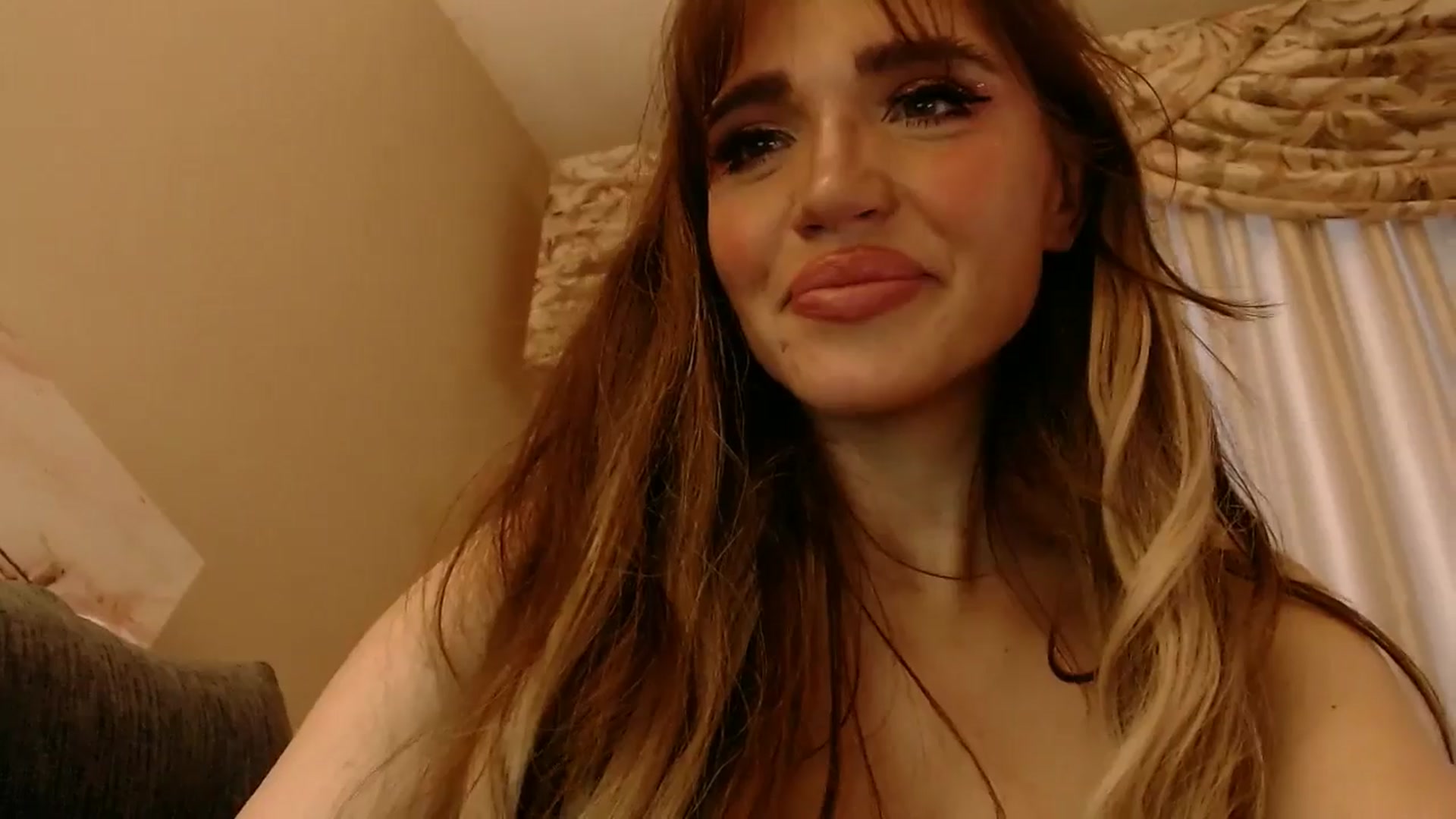 Gallery image thumbnail from PokeAPuss's myfreecams stream on, 12/13/2025, 15:07 image 6 of 20