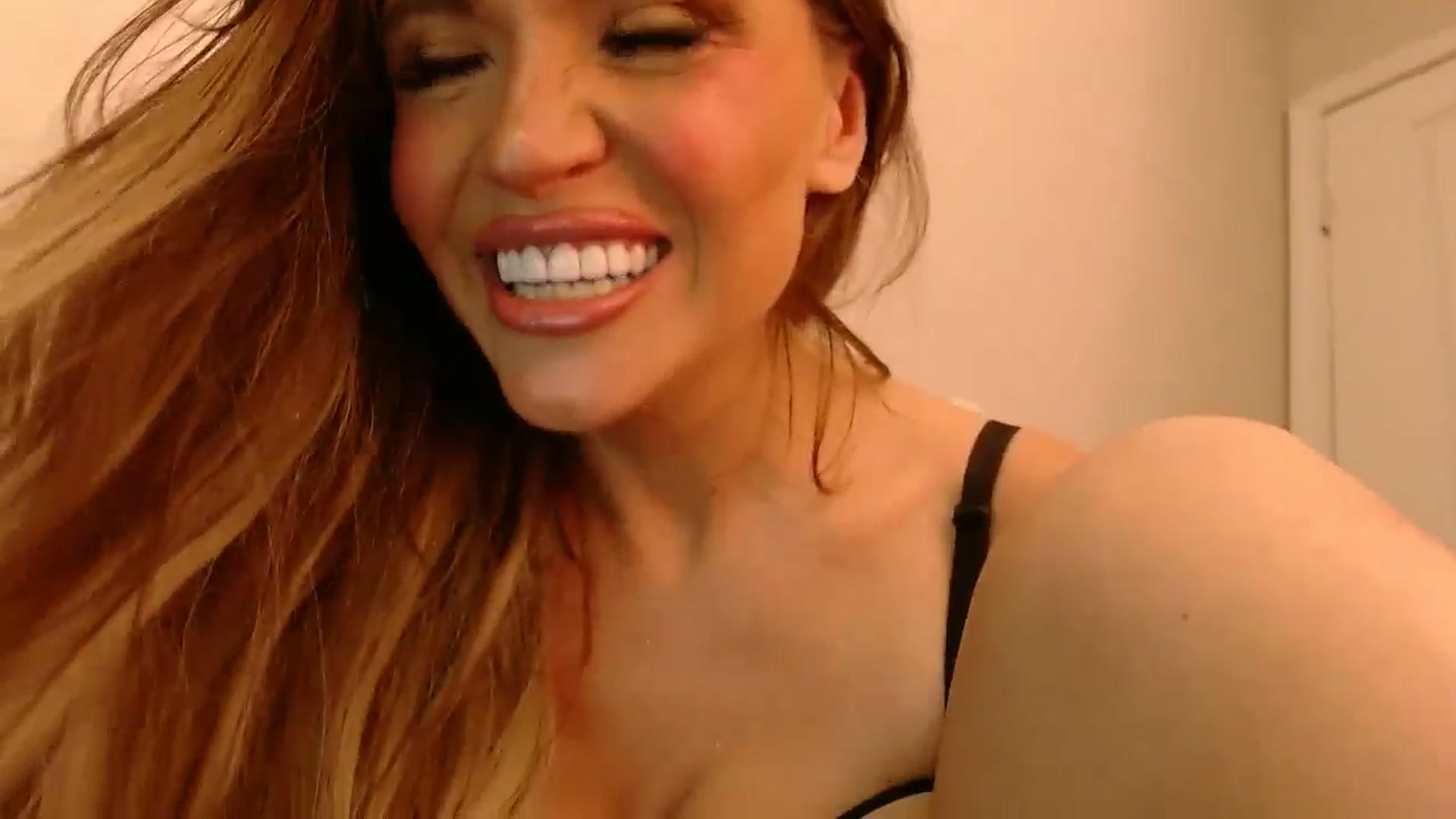 Gallery image thumbnail from PokeAPuss's myfreecams stream on, 12/30/2025, 12:46 image 2 of 20
