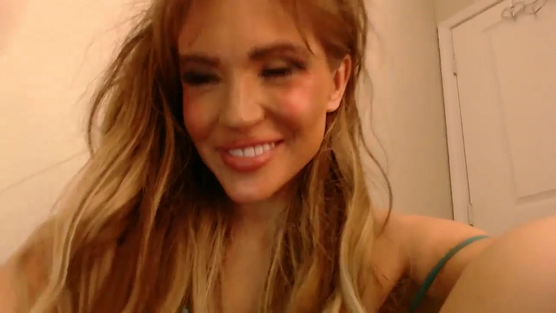 Gallery image thumbnail from PokeAPuss's myfreecams stream on, 12/31/2025, 12:09 image 15 of 20