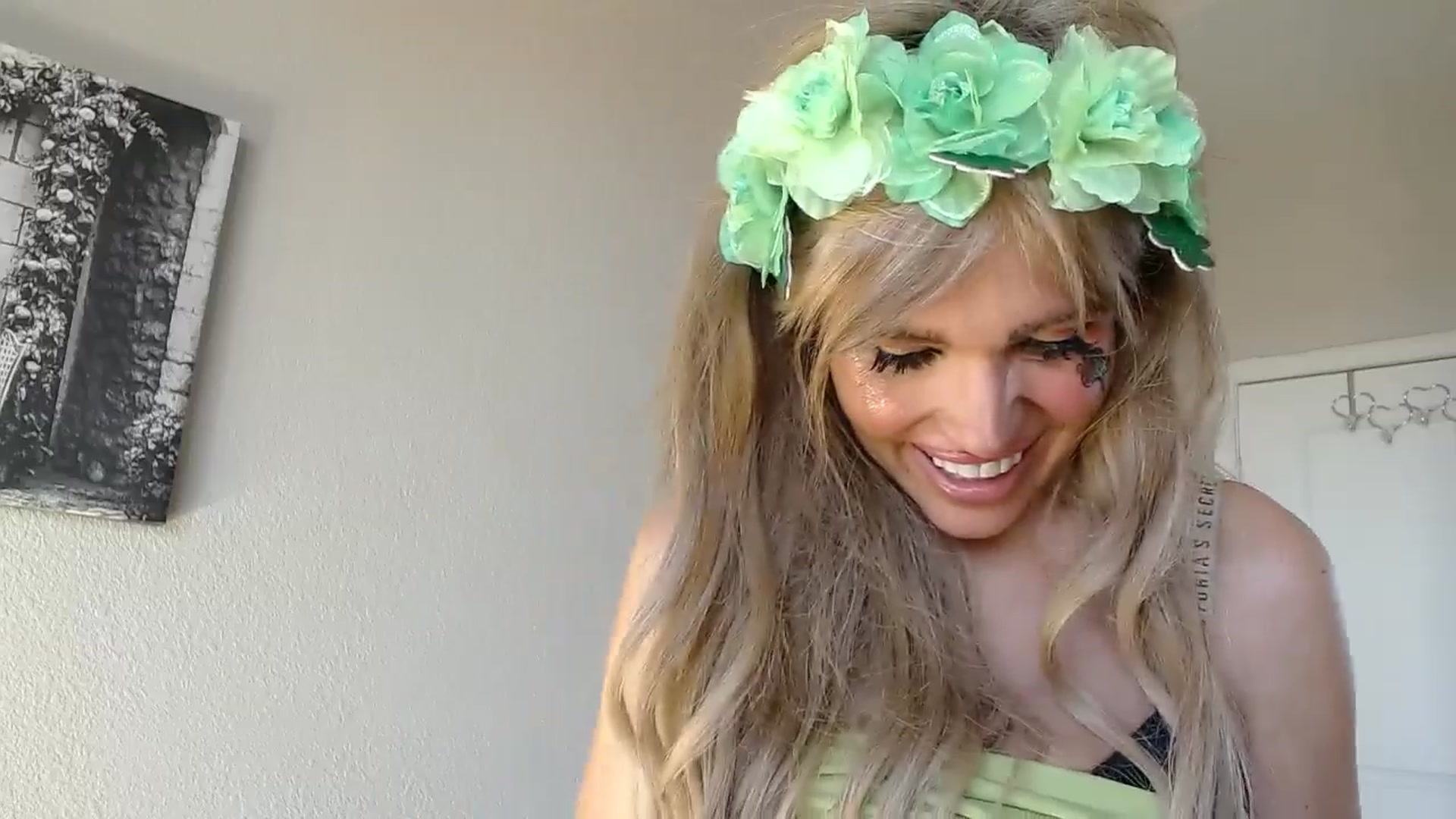 Gallery image thumbnail from PokeAPuss's myfreecams stream on, 03/11/2026, 01:25 image 3 of 20
