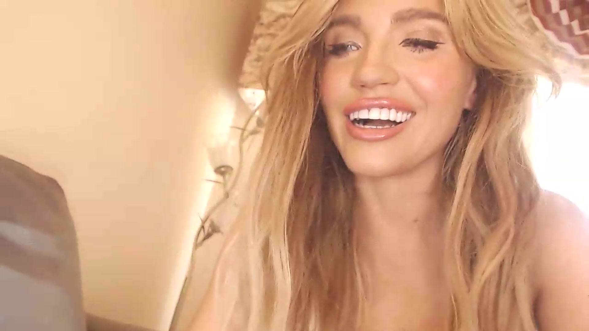 Gallery image thumbnail from PokeAPuss's myfreecams stream on, 05/29/2026, 18:36 image 15 of 20