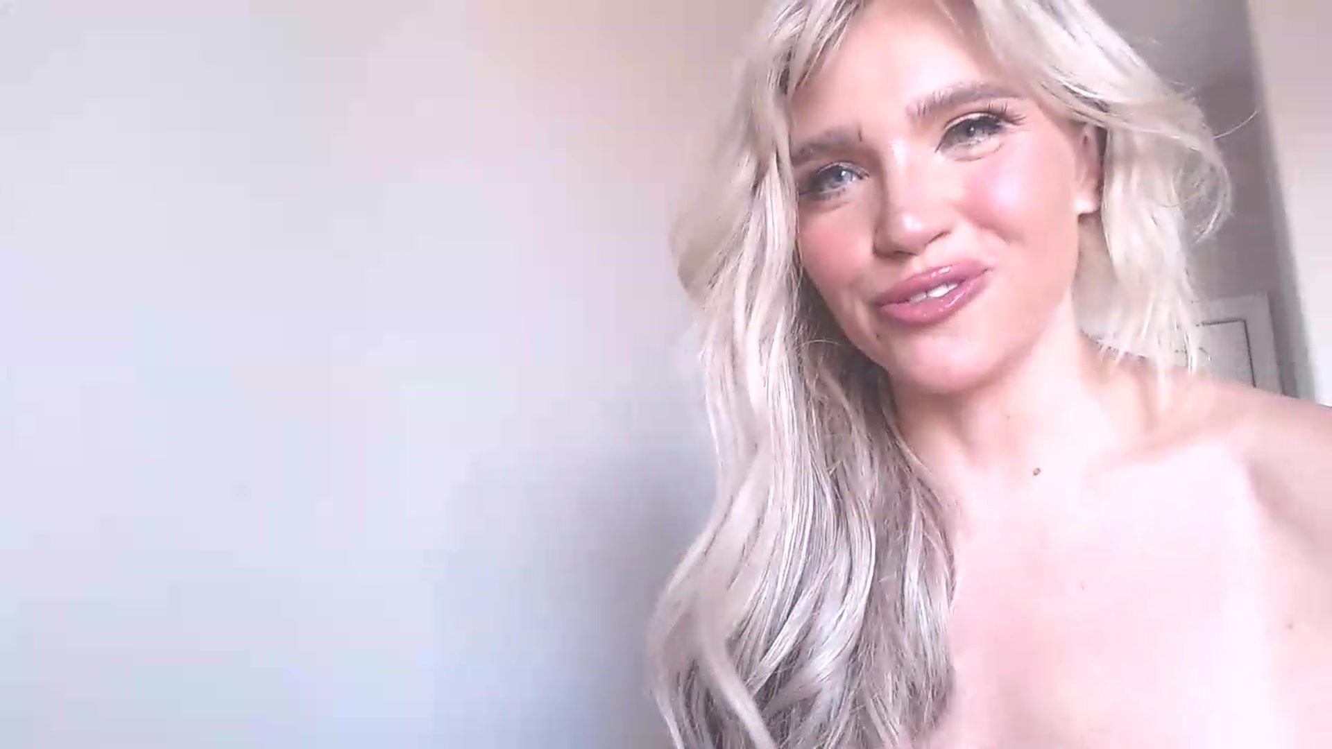 Gallery image thumbnail from PokeAPuss's myfreecams stream on, 08/08/2026, 24:20 image 2 of 20