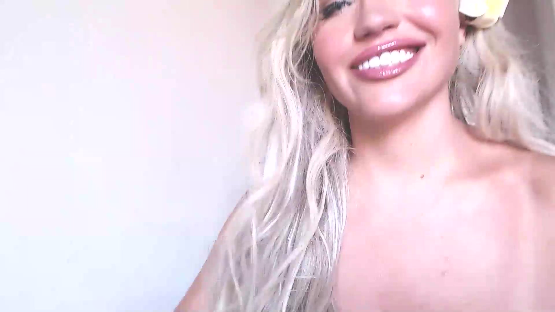 Gallery image thumbnail from PokeAPuss's myfreecams stream on, 08/31/2026, 01:51 image 10 of 20