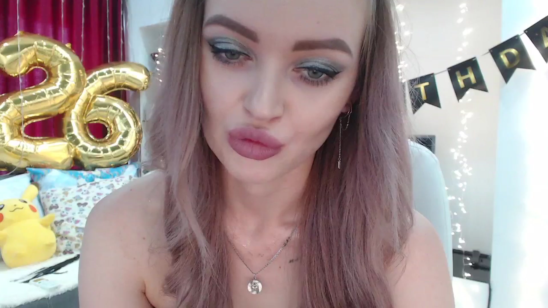 Gallery image thumbnail from PokieVivian's myfreecams stream on, 06/04/2024, 10:22 image 2 of 20