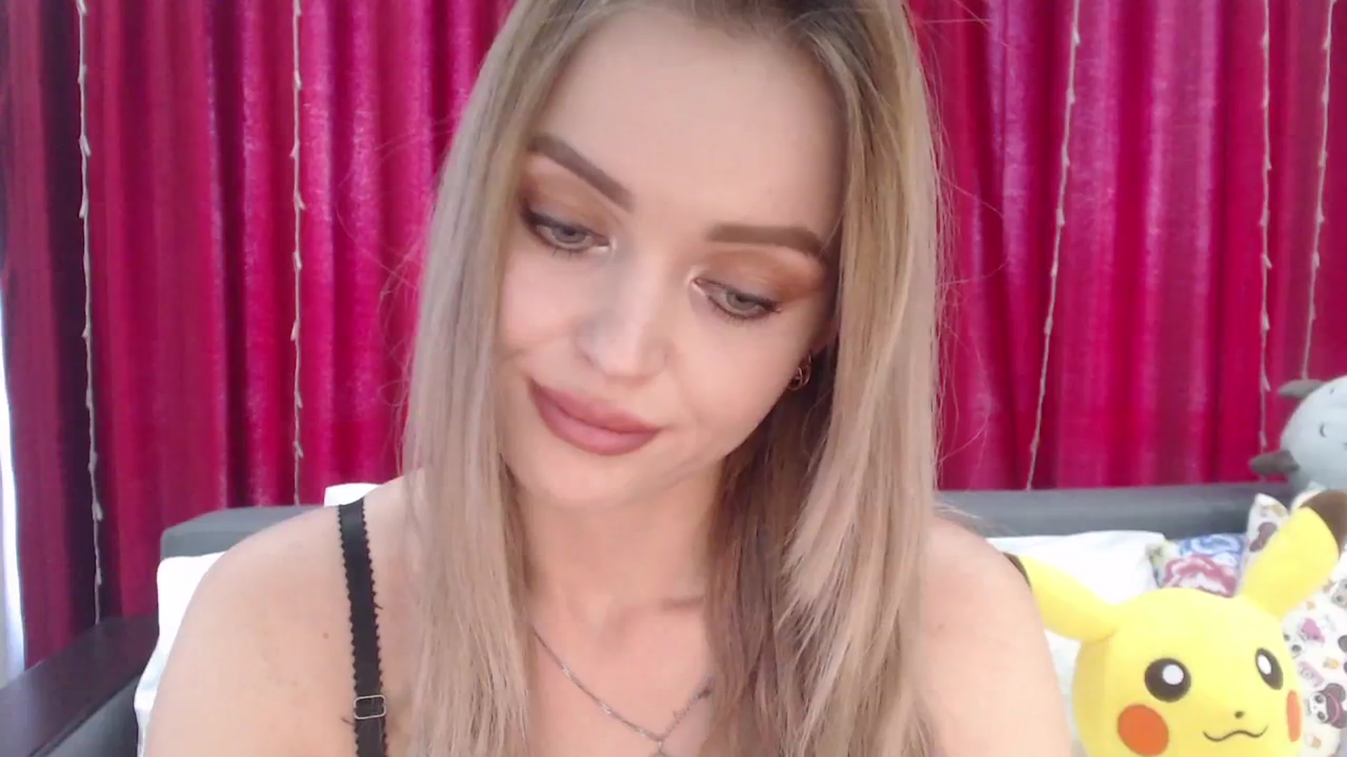 Gallery image thumbnail from PokieVivian's myfreecams stream on, 06/12/2024, 09:29 image 14 of 20