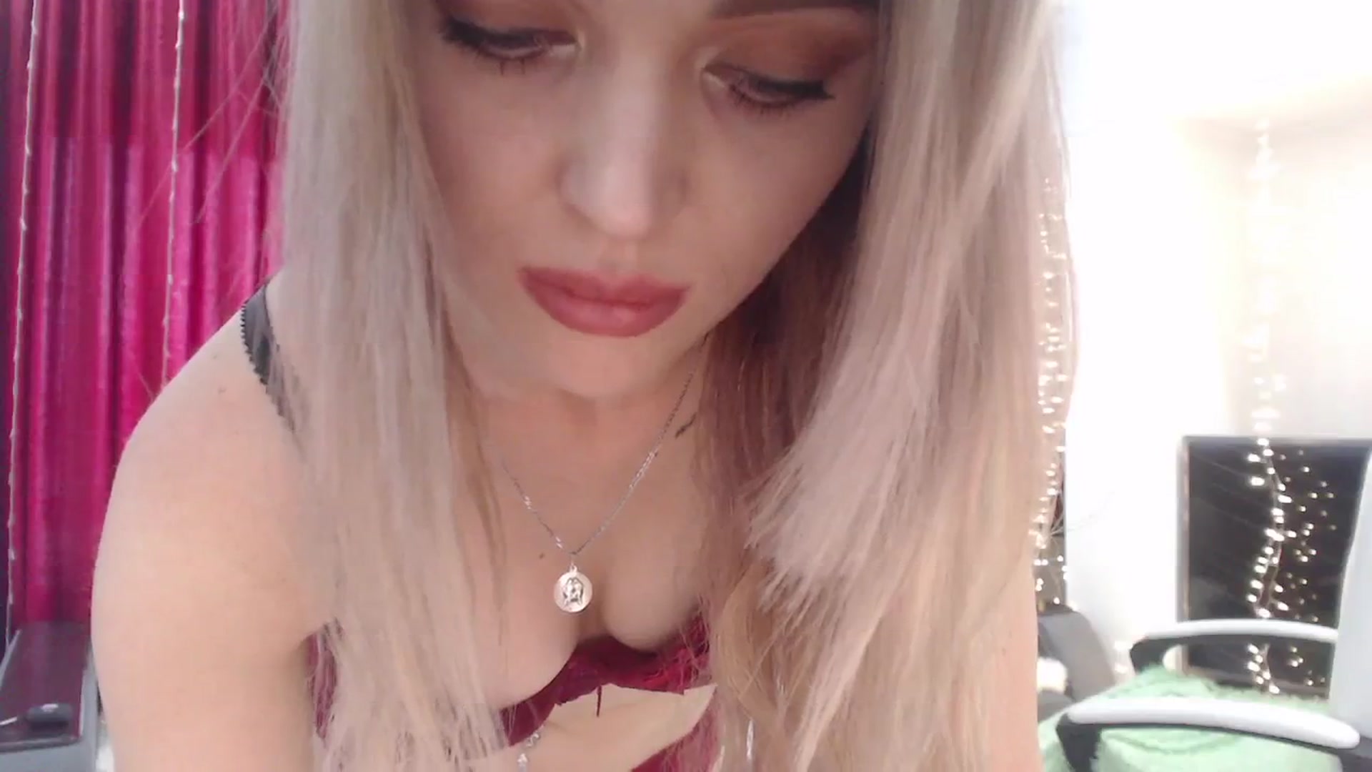 Gallery image thumbnail from PokieVivian's myfreecams stream on, 06/12/2024, 09:29 image 12 of 20