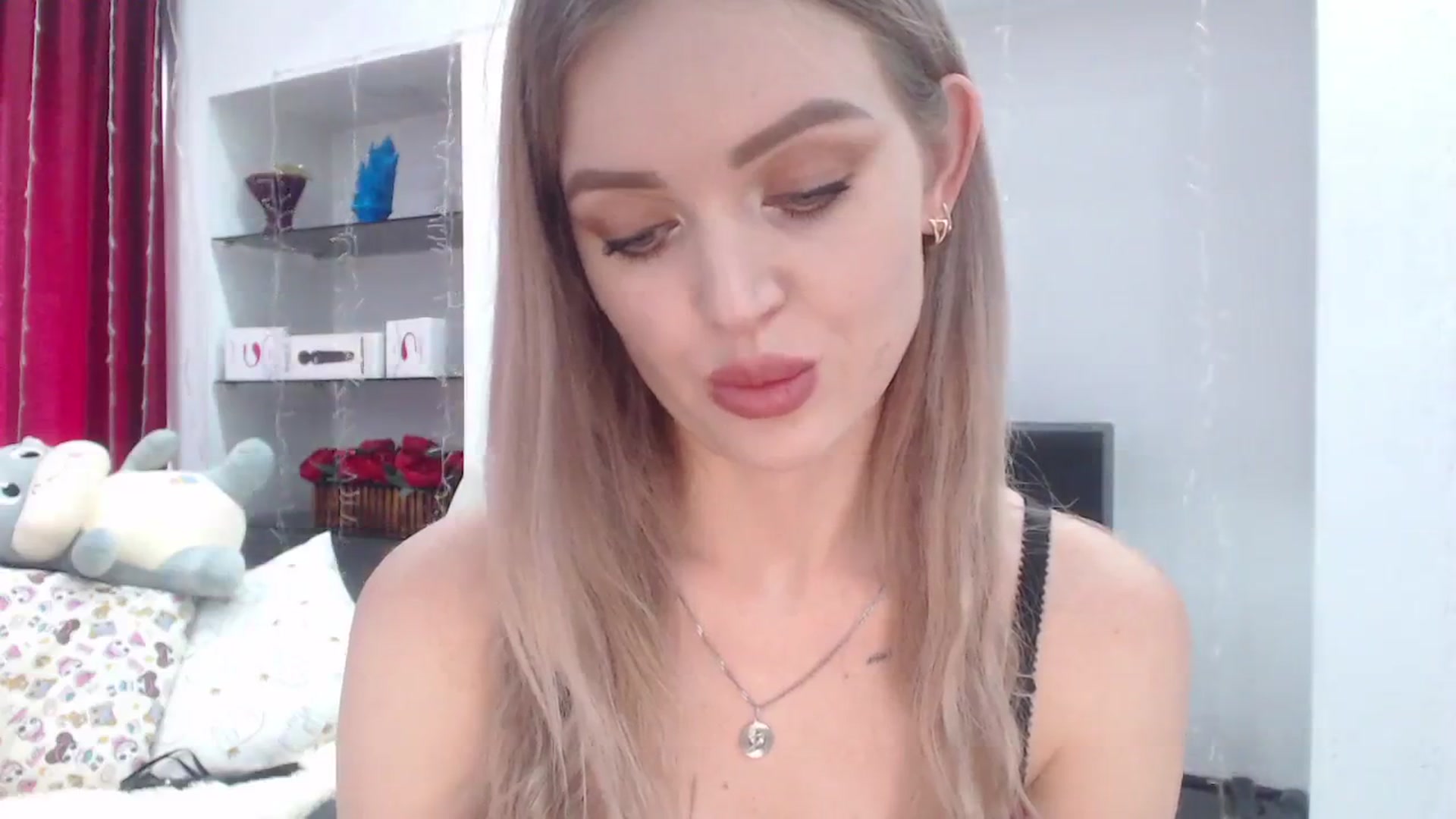 Gallery image thumbnail from PokieVivian's myfreecams stream on, 06/12/2024, 09:29 image 3 of 20