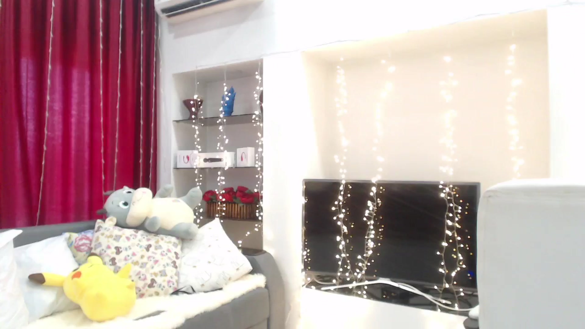 Gallery image thumbnail from PokieVivian's myfreecams stream on, 06/14/2024, 11:03 image 3 of 20
