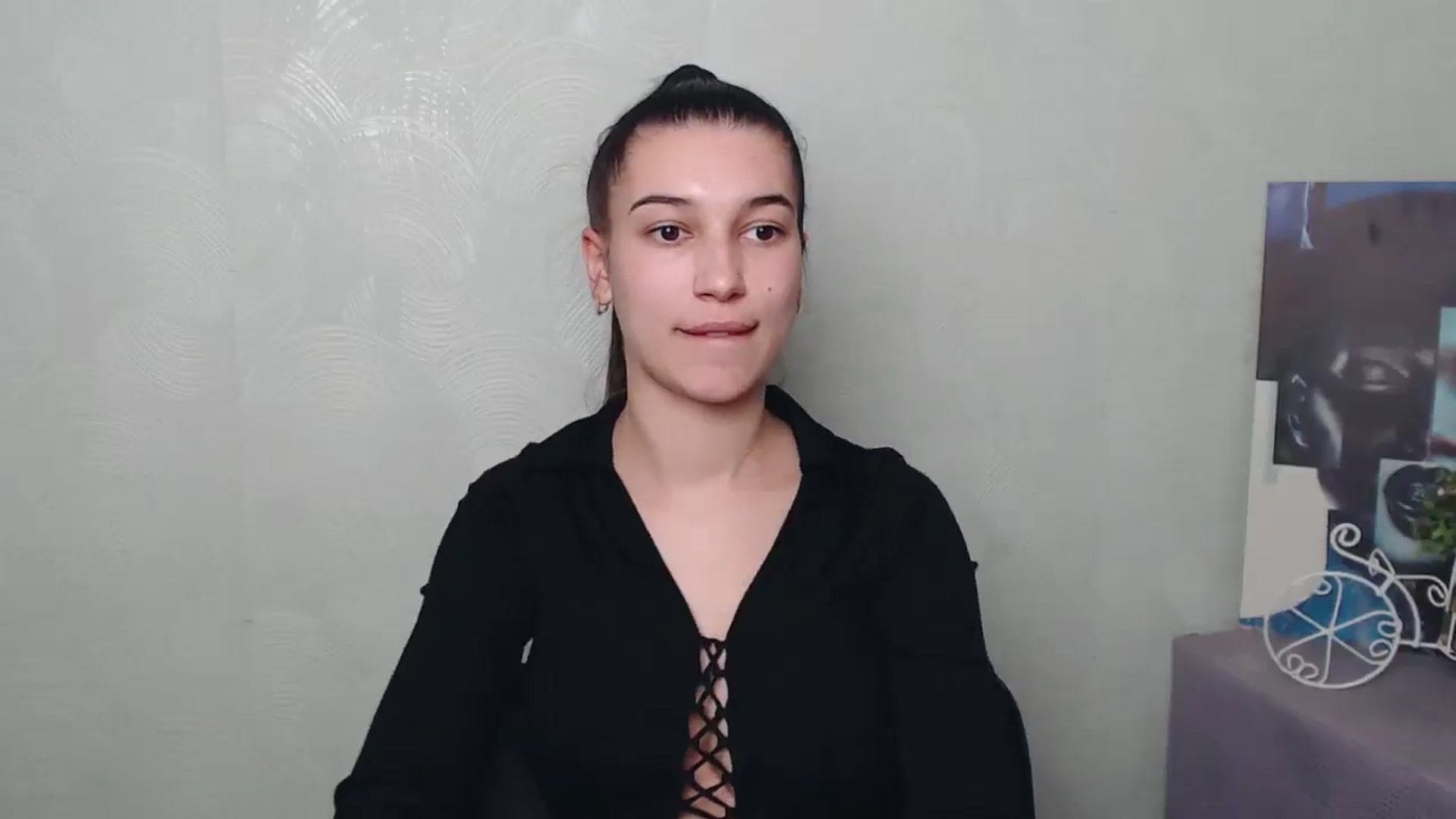 Gallery image thumbnail from PolaKim_'s myfreecams stream on, 03/17/2025, 11:21 image 12 of 20