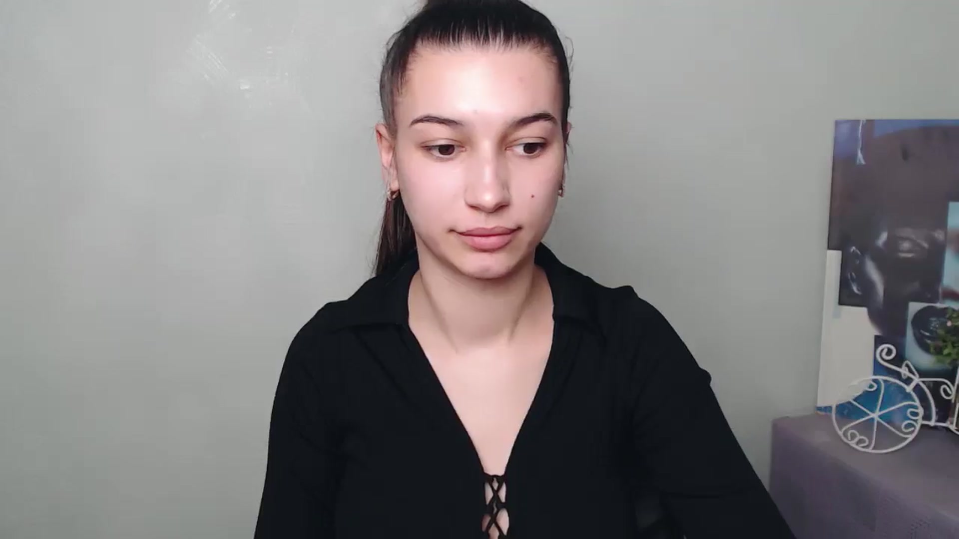 Gallery image thumbnail from PolaKim_'s myfreecams stream on, 03/17/2025, 11:21 image 9 of 20
