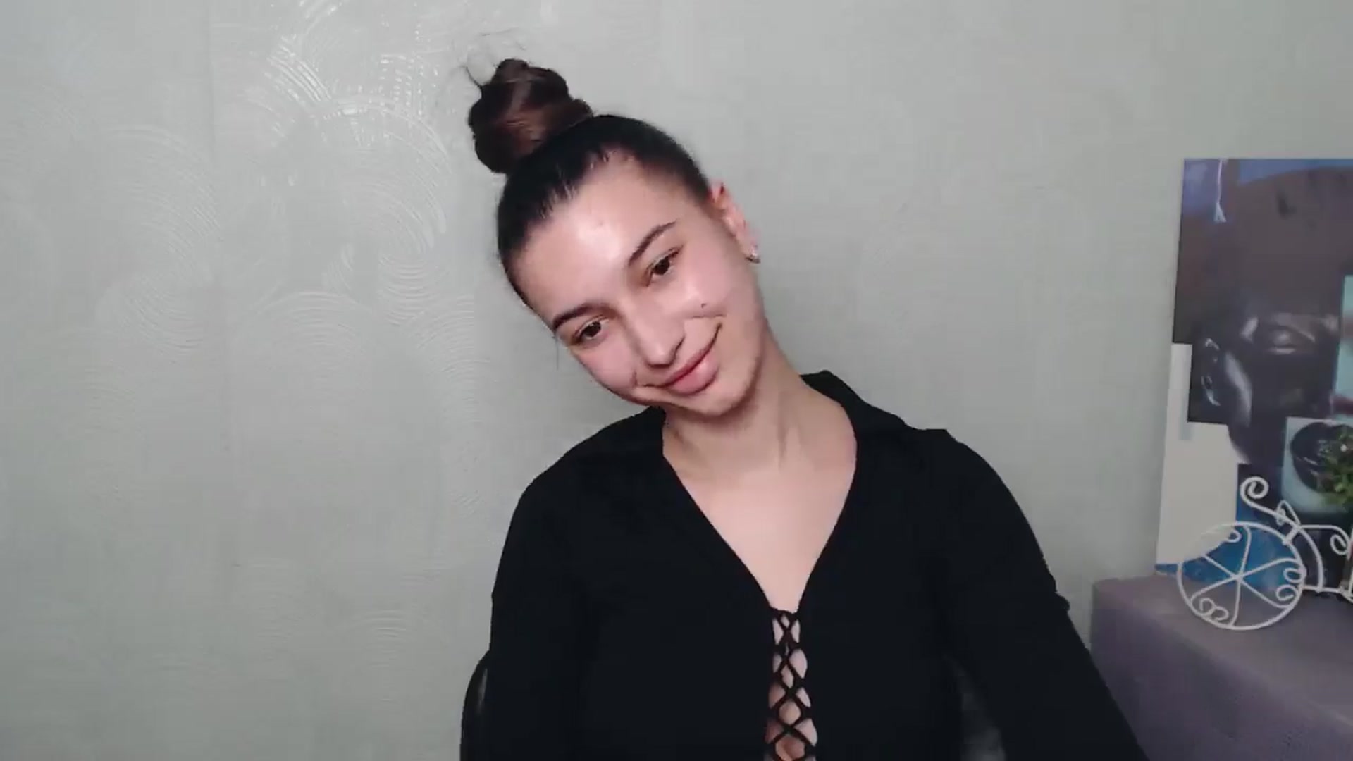 Gallery image thumbnail from PolaKim_'s myfreecams stream on, 03/17/2025, 14:37 image 18 of 20